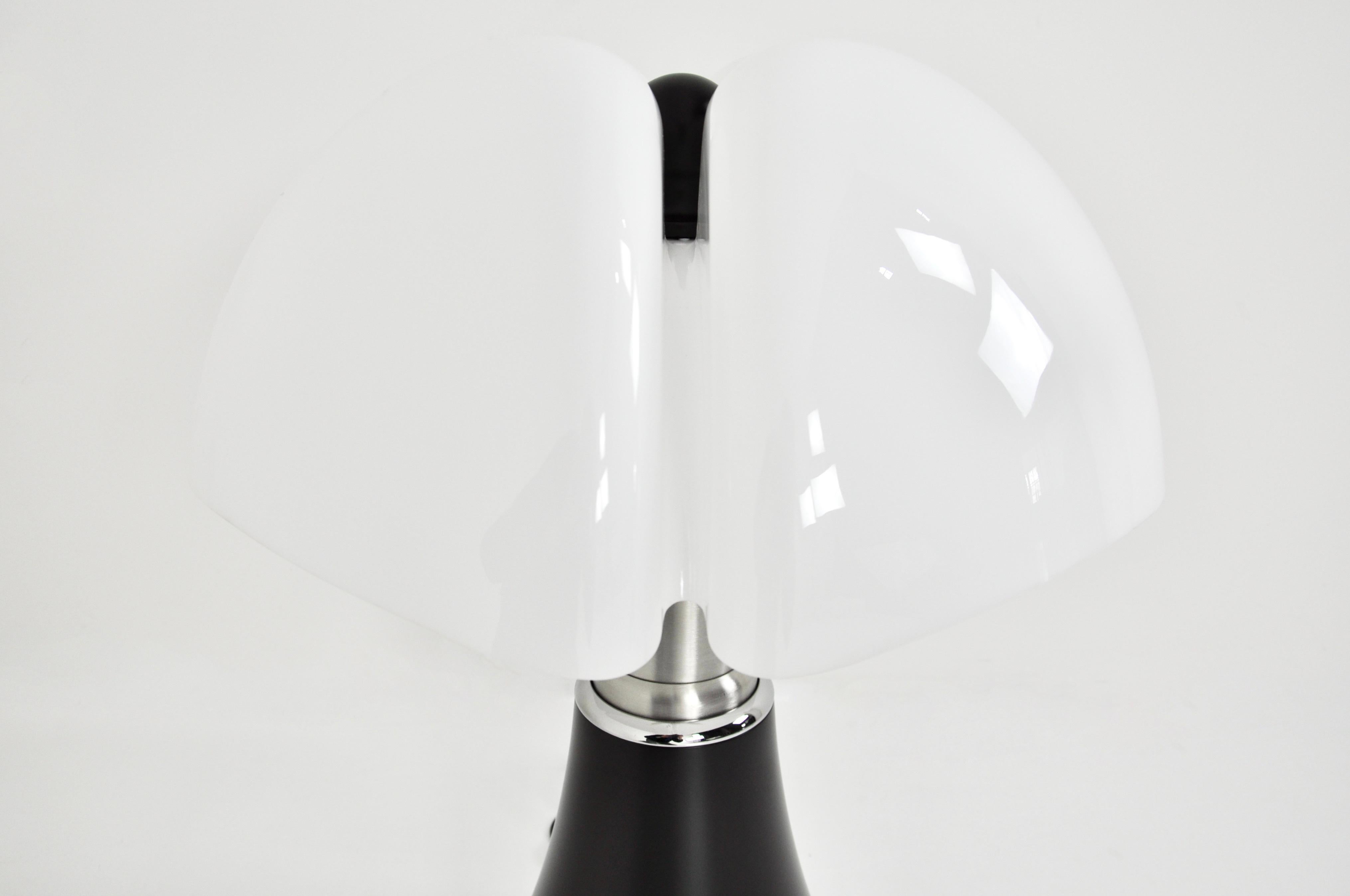 Black Pipistrello Table Lamp by Gae Aulenti for Martinelli Luce For Sale 7