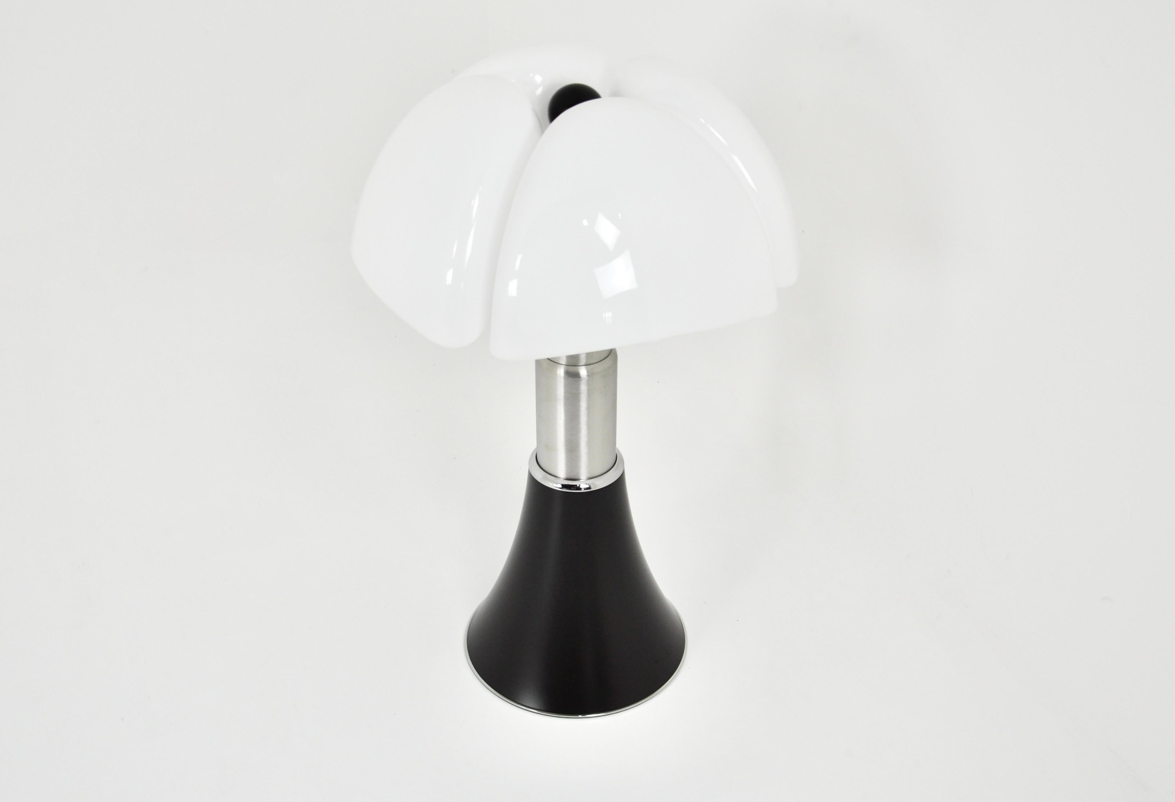 Black Pipistrello Table Lamp by Gae Aulenti for Martinelli Luce 1