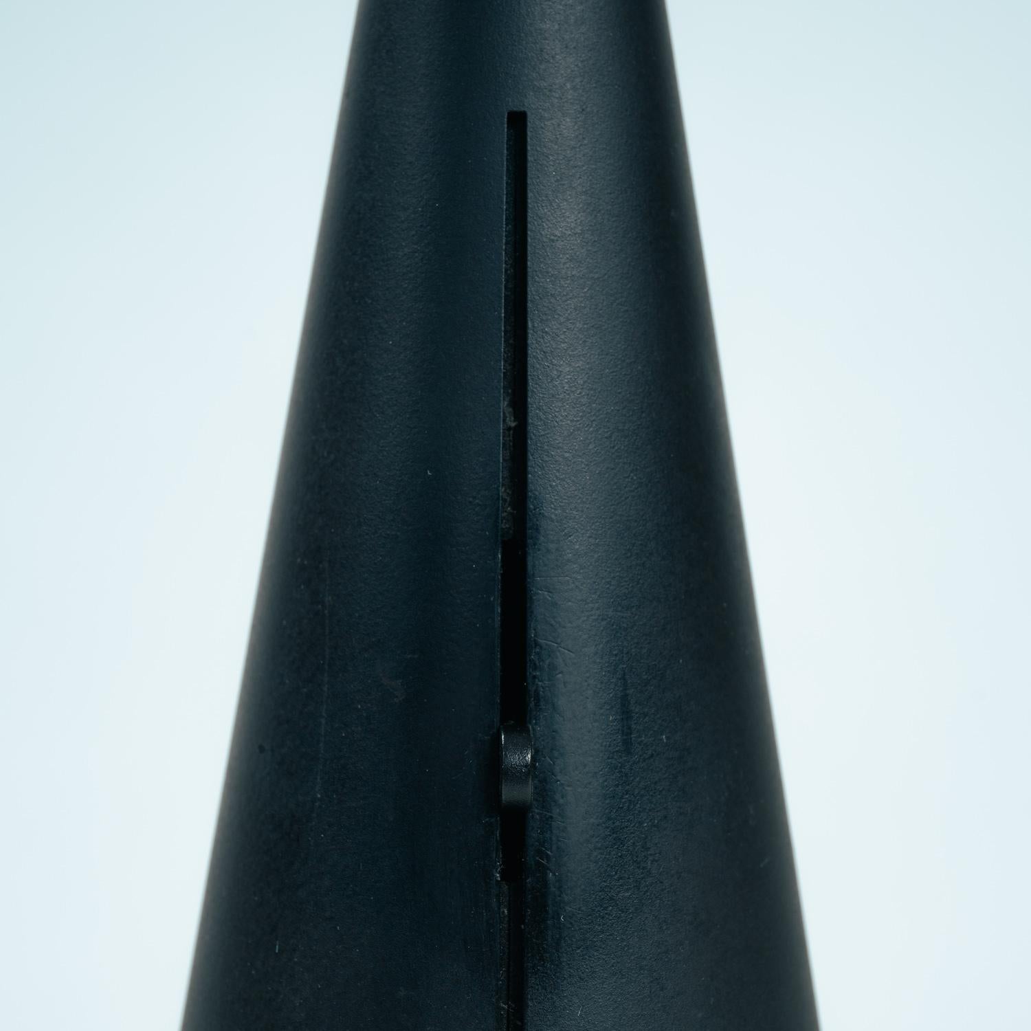Black pivoting table lamp Model Tabla, by Marco Colombo & Mario Barbaglia, 1992 For Sale 3