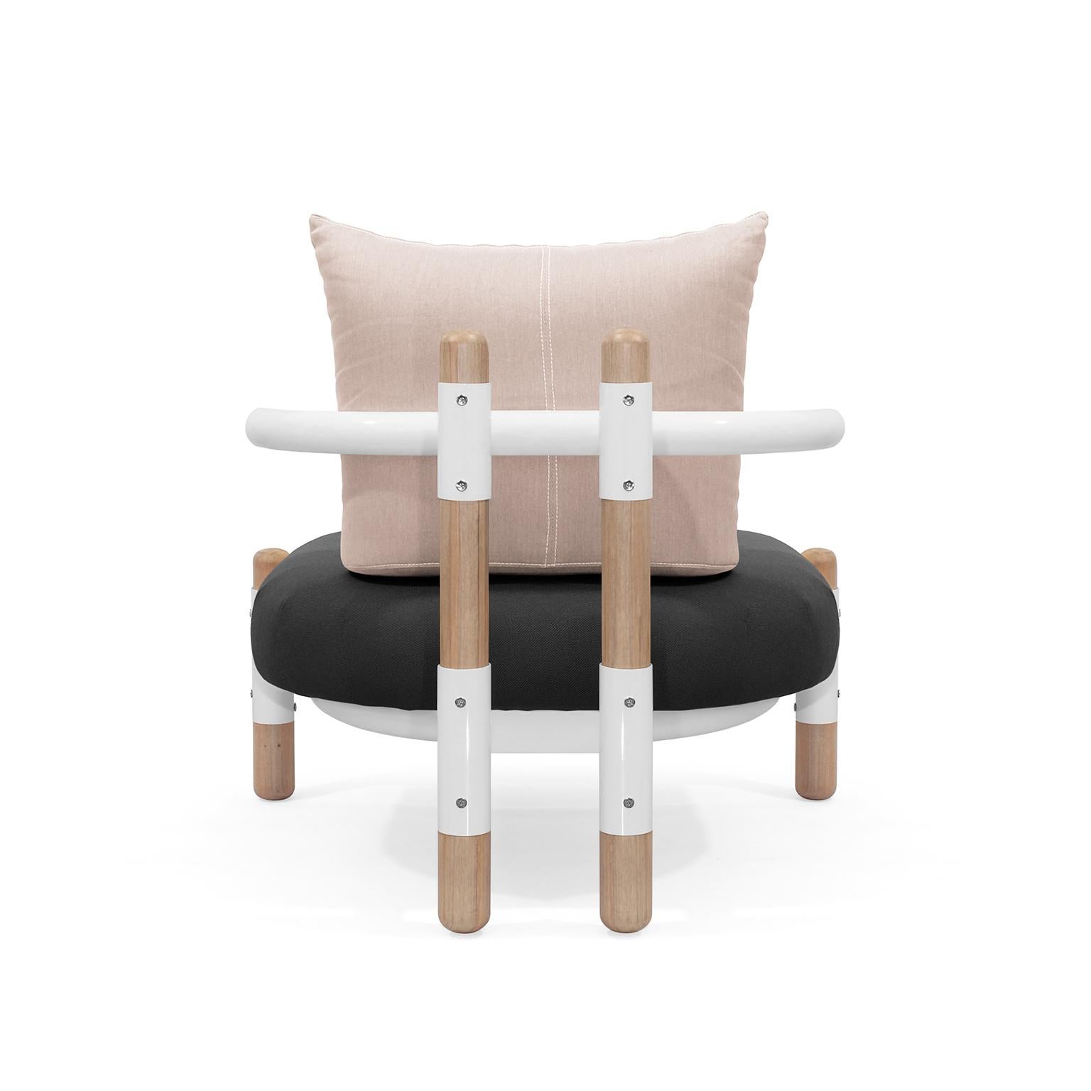 Schwarzes PK15-Sessel mit Einzelsitz, Struktur aus Kohlenstoffstahl und Holzbeinen von Paulo Kobylka (Moderne) im Angebot