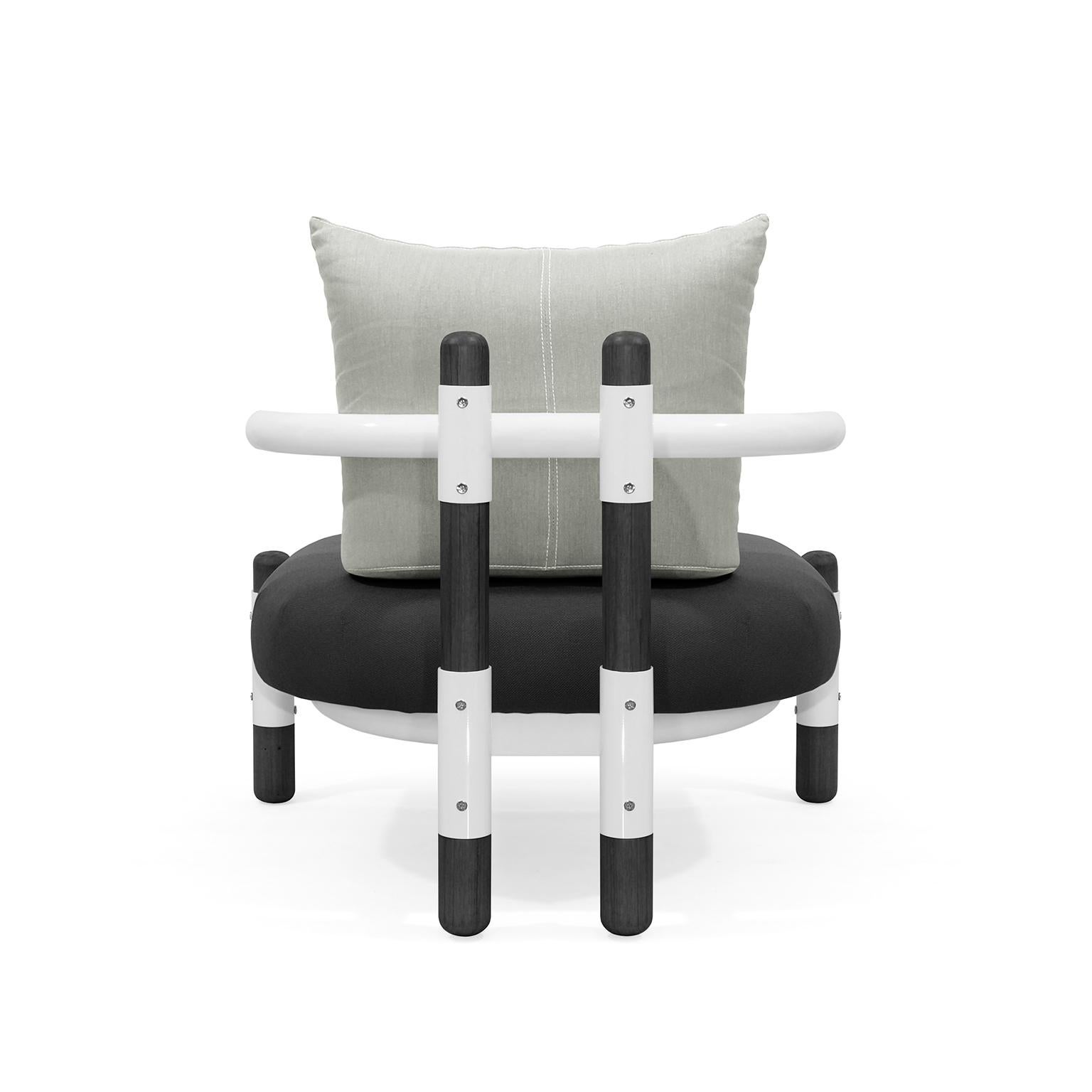 Modern Black PK15 Single Seat Sofa, Steel Structure and Ebonized Legs by Paulo Kobylka For Sale