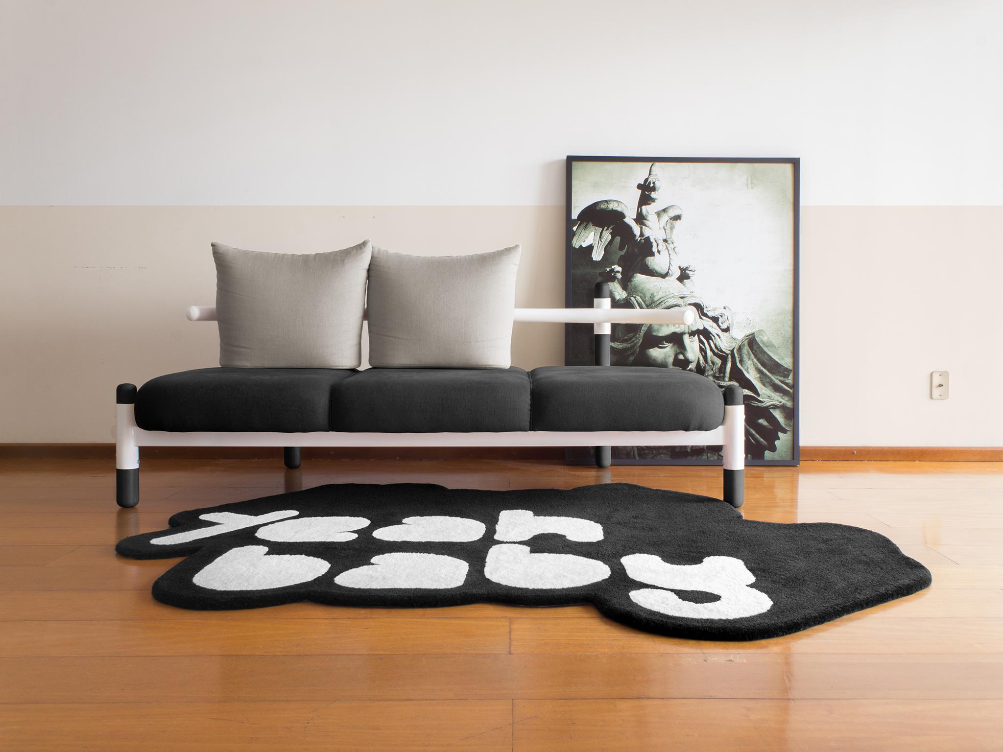 Black PK15 Three-Seat Sofa, Steel Structure and Ebonized Legs by Paulo Kobylka In New Condition For Sale In Londrina, Paraná