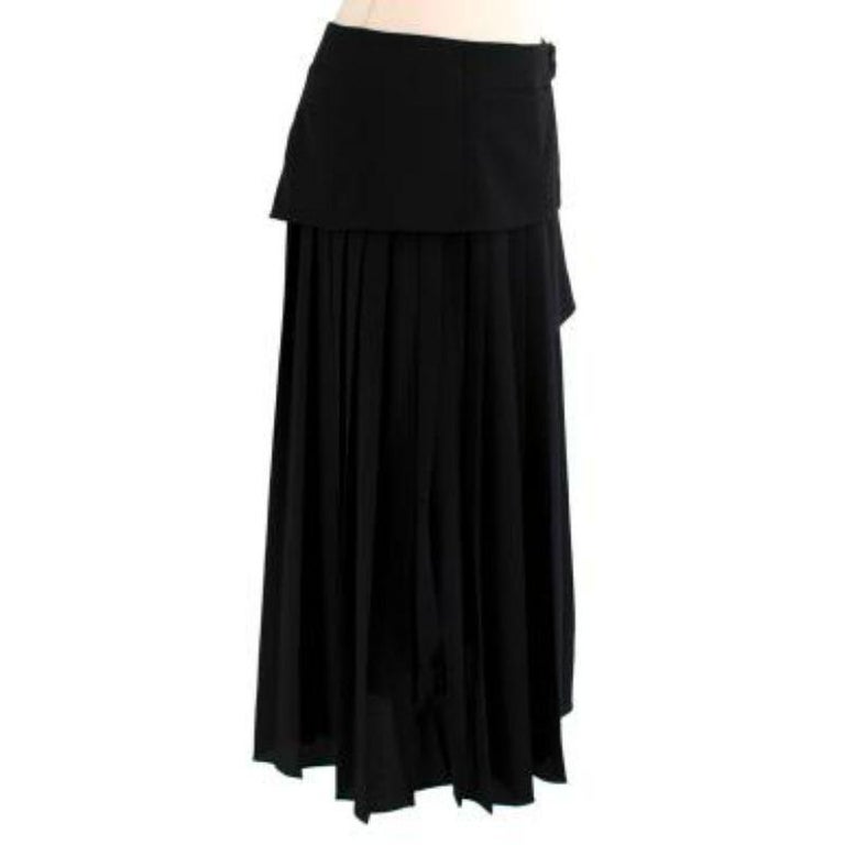 Black Crèpe Pleated Skirt