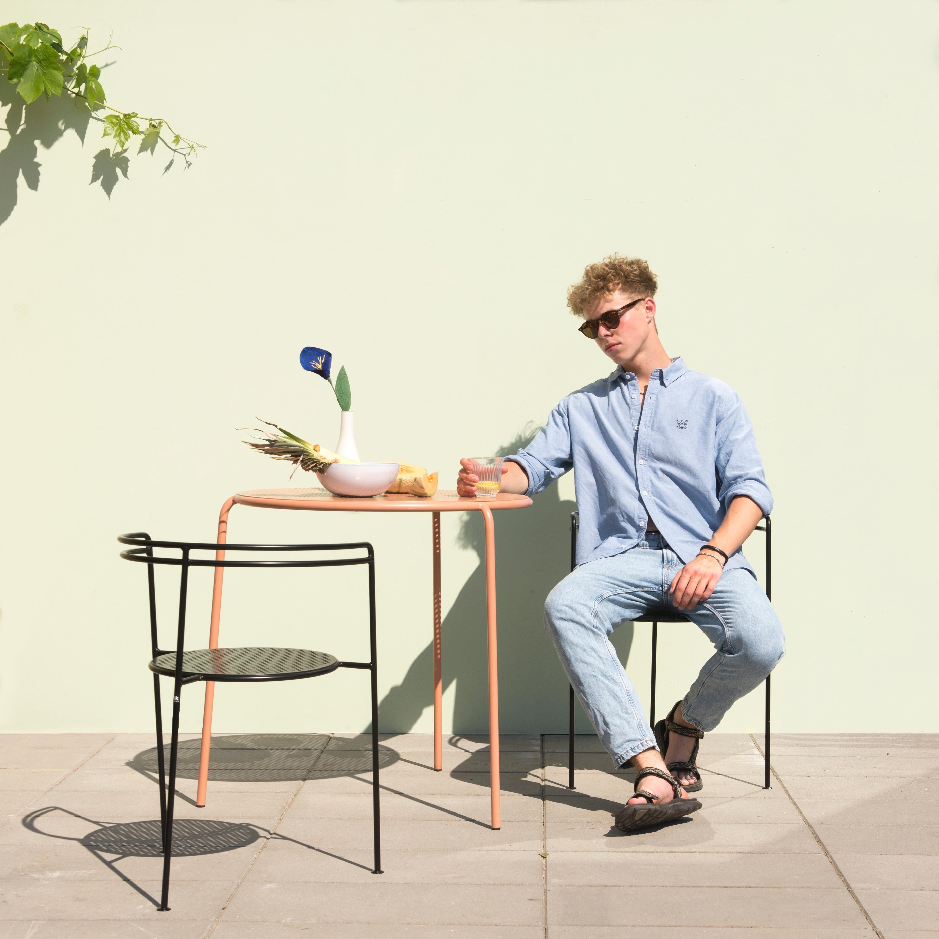 Danois Chaise Black Point de OK Design/One en vente
