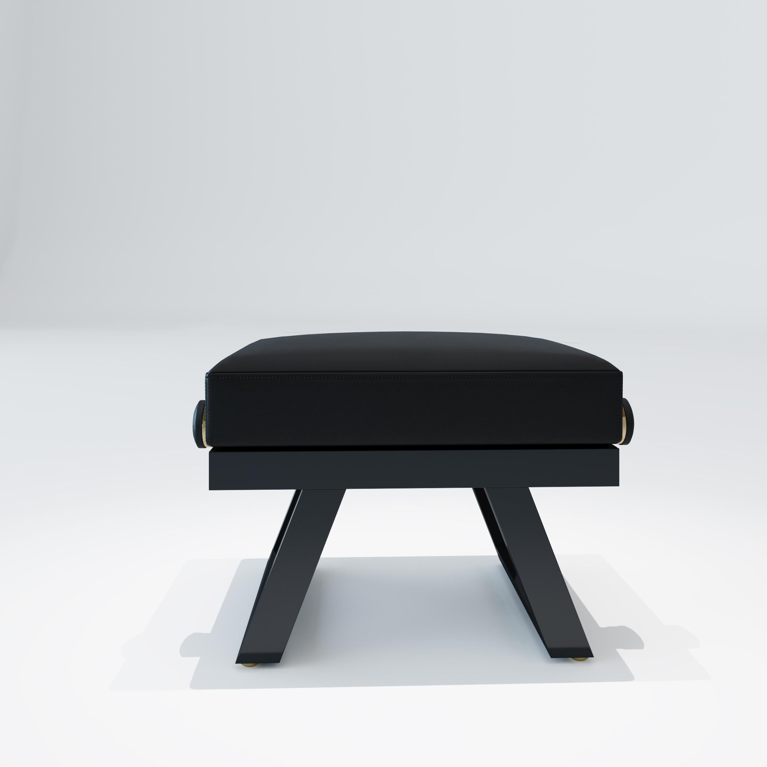 Black polished adjustable piano bench In New Condition For Sale In CASTELLÓN DE LA PLANA, VC