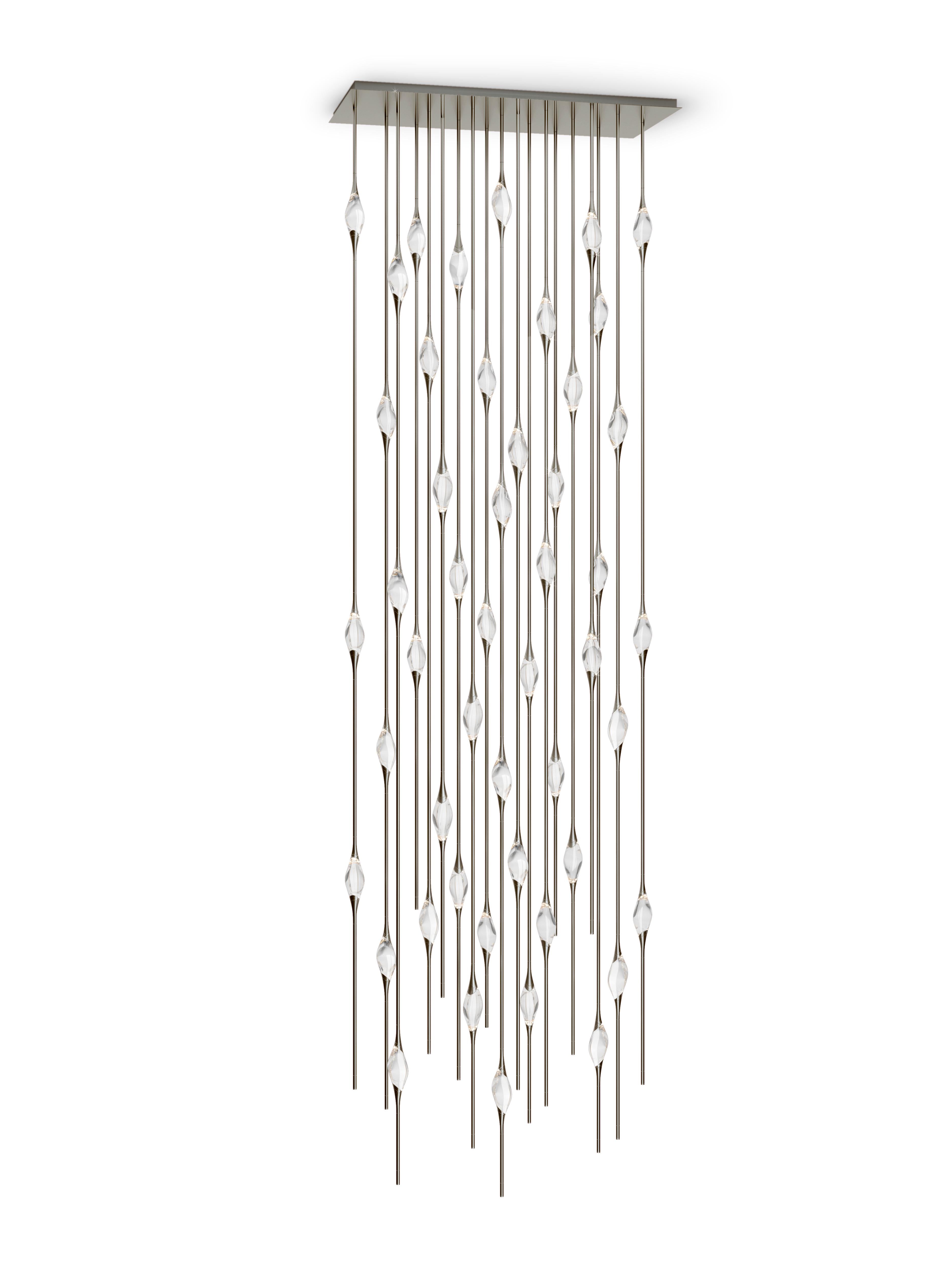 Italiano Lampadario Il Pezzo 12 Cluster M by Il Pezzo Mancante in ottone lucido nero. in vendita