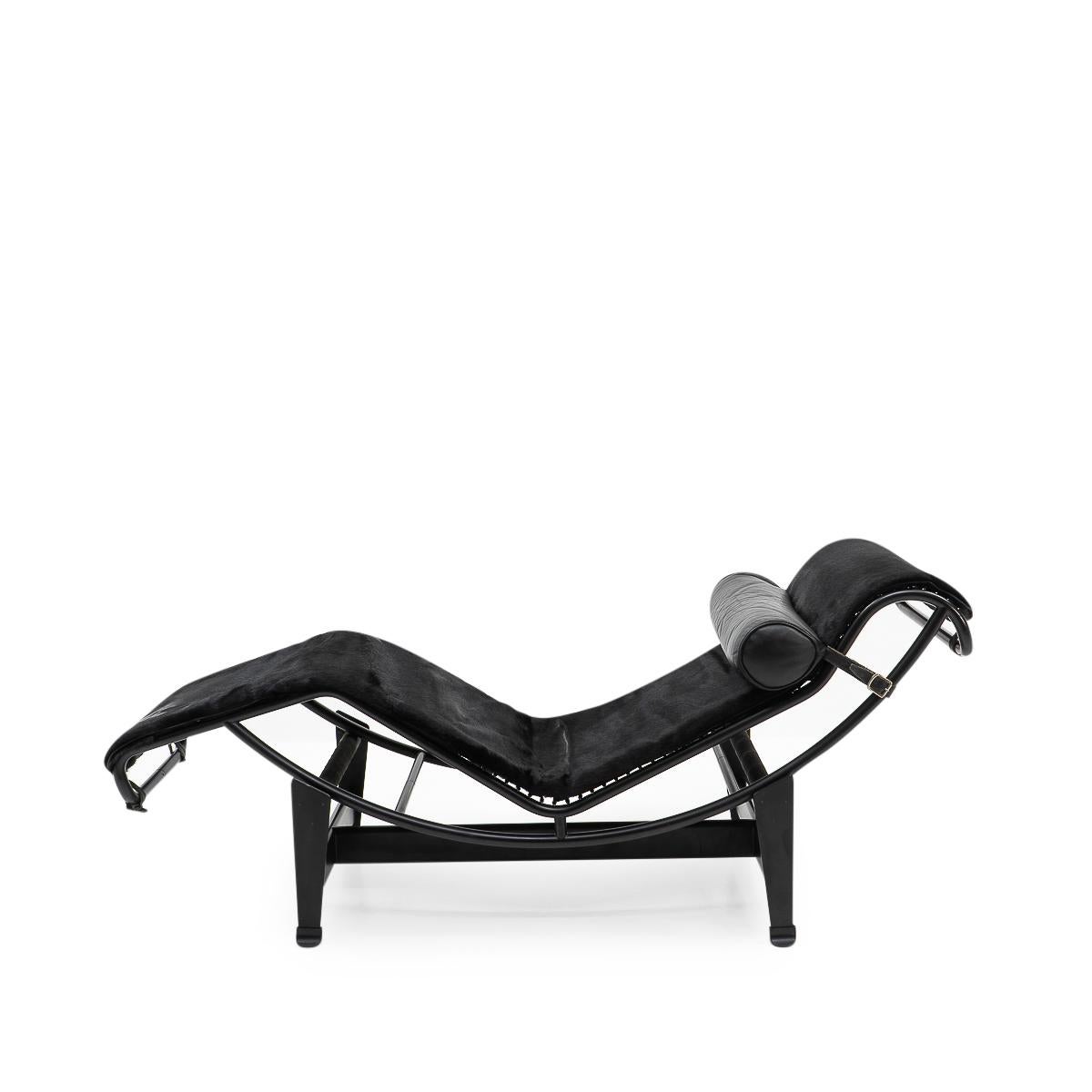 Probably the most well-known piece by the Swiss-born architect Le Corbusier (Charles-Edouard Jeanneret) is the chaise-longue model LC4. Le Corbusier hardly needs an introduction, his works span from furniture, buildings, cities, tapestries, to