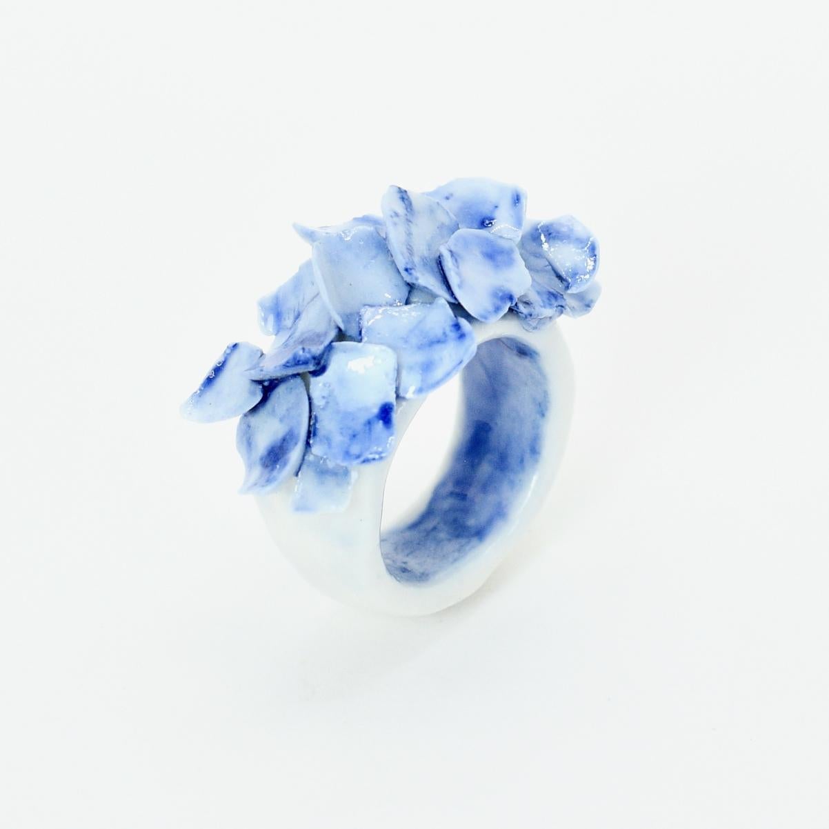 Porcelain Ring Pleneau In New Condition For Sale In London, GB