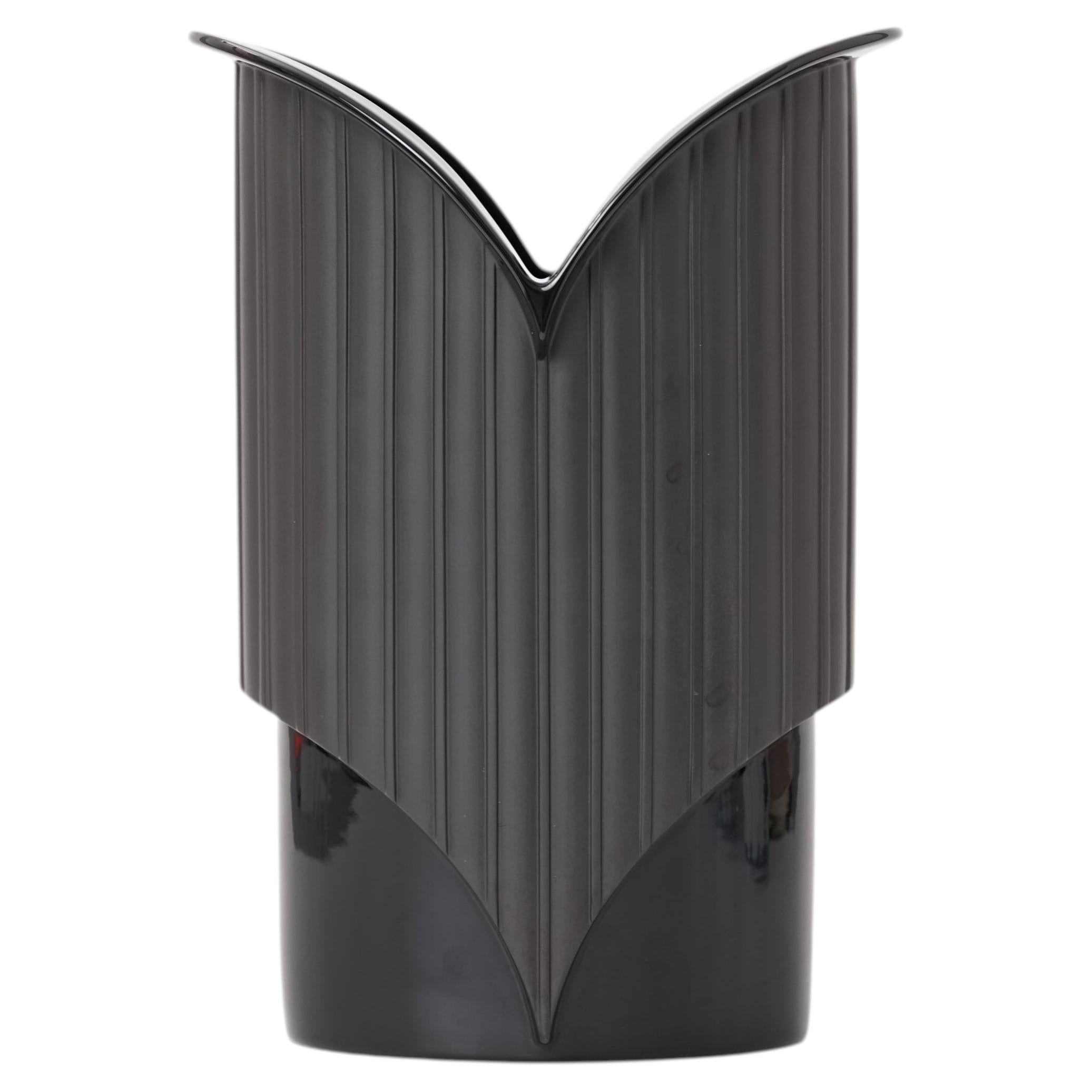 Vaso in porcellana nera di Jan van der Vaart per Rosenthal Studio Linie