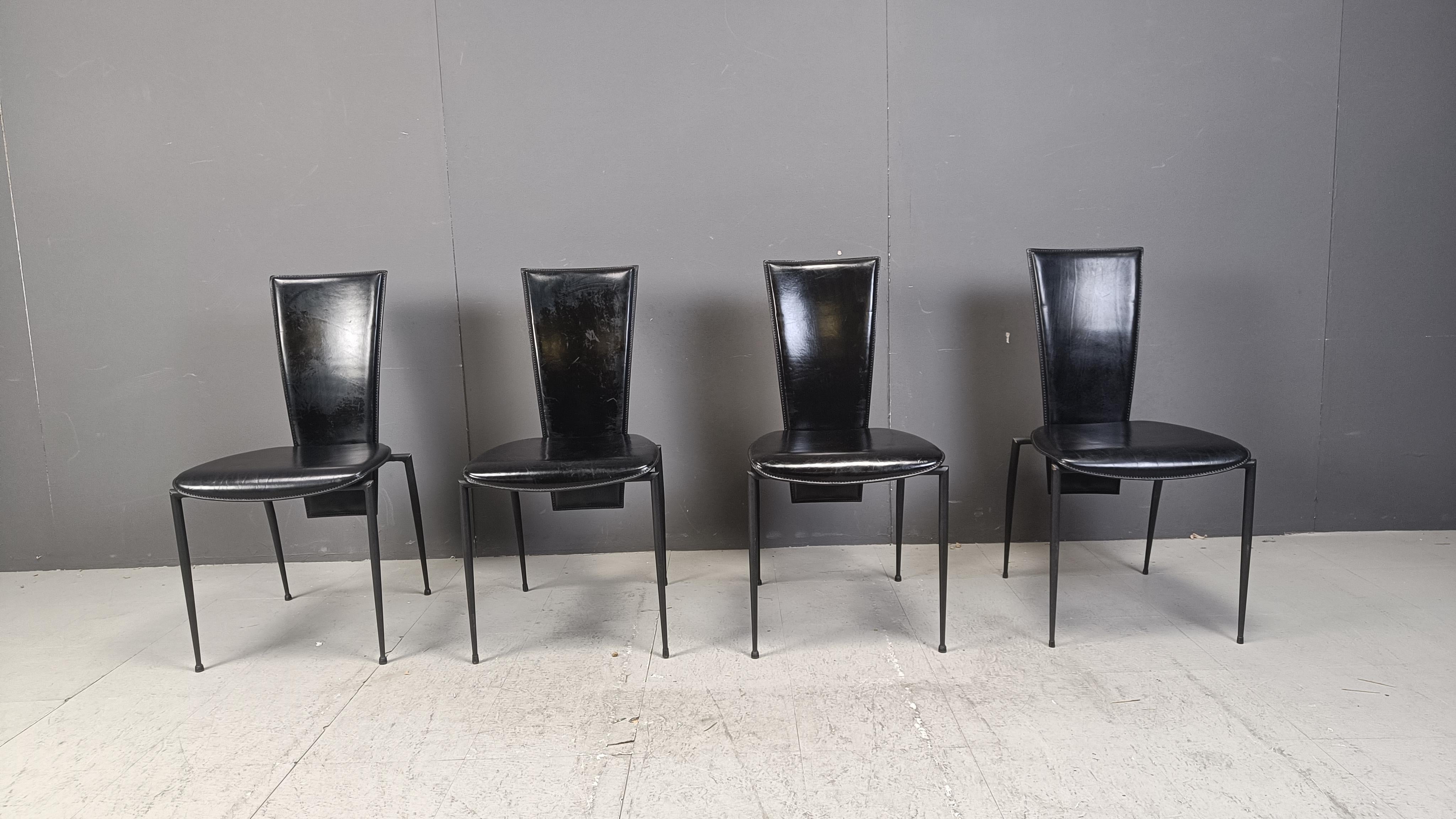 Black postmodern dining chairs by Arper italy, 1980s - set of 4 In Good Condition For Sale In Leuven, Vlaams Gewest