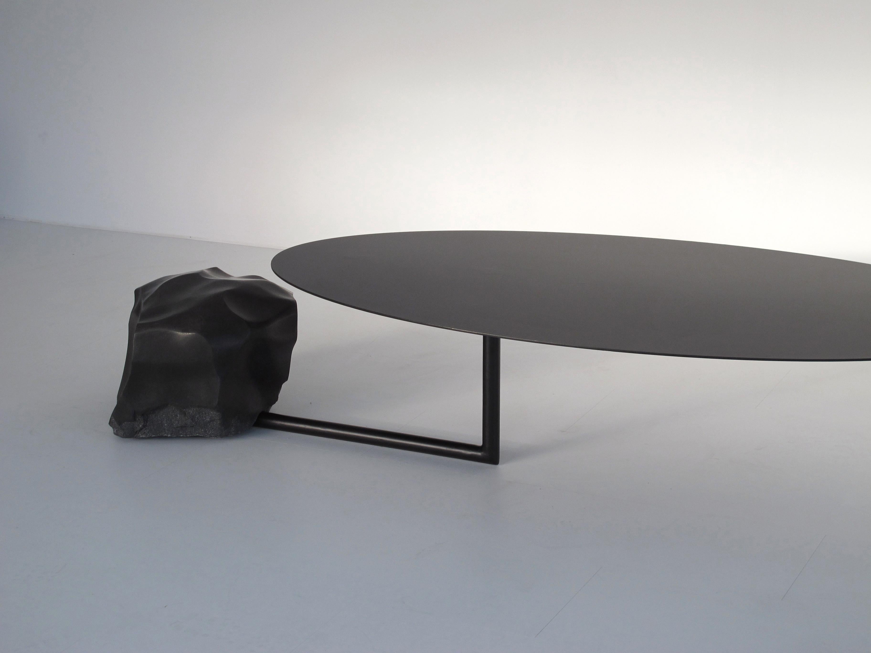 Collection de tables fabriquées par Max Enrich
Barcelone, 2018
Fer revêtu de poudre noire.
 