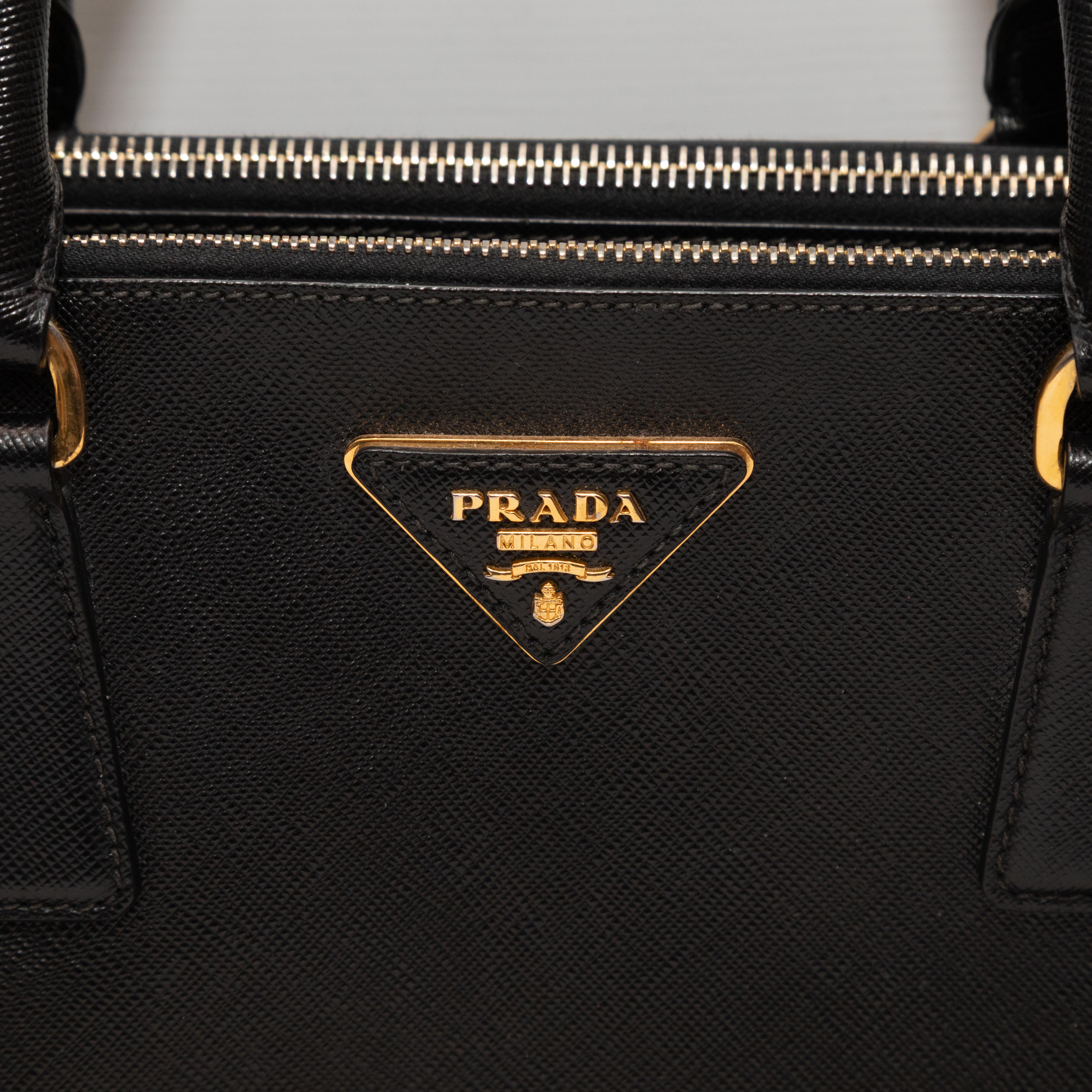 Black Prada Saffiano Neo Galleria Tote For Sale 1