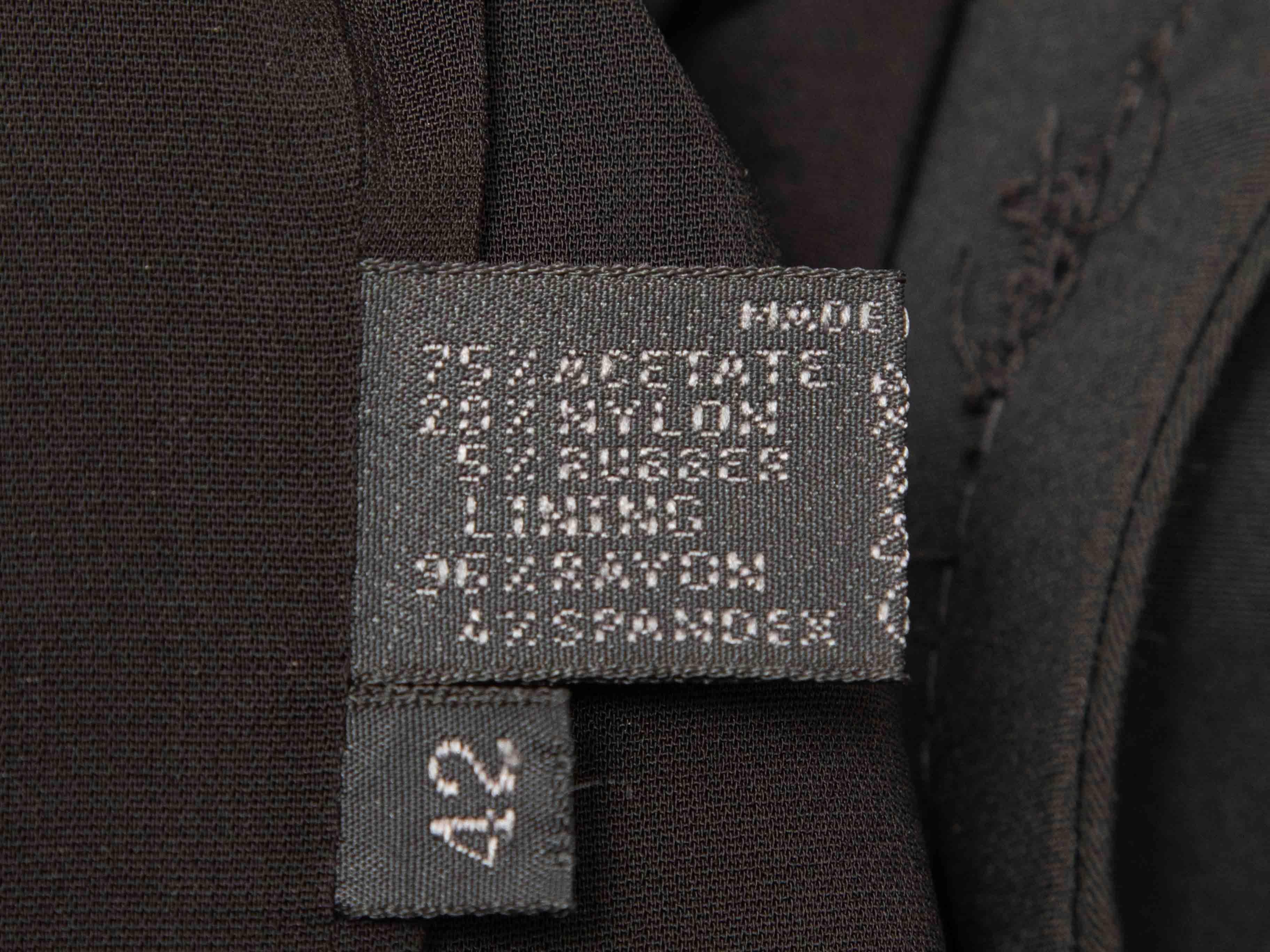 Schwarzes Prada Kurzärmeliges Knielanges Kleid Größe IT 42 im Angebot 3