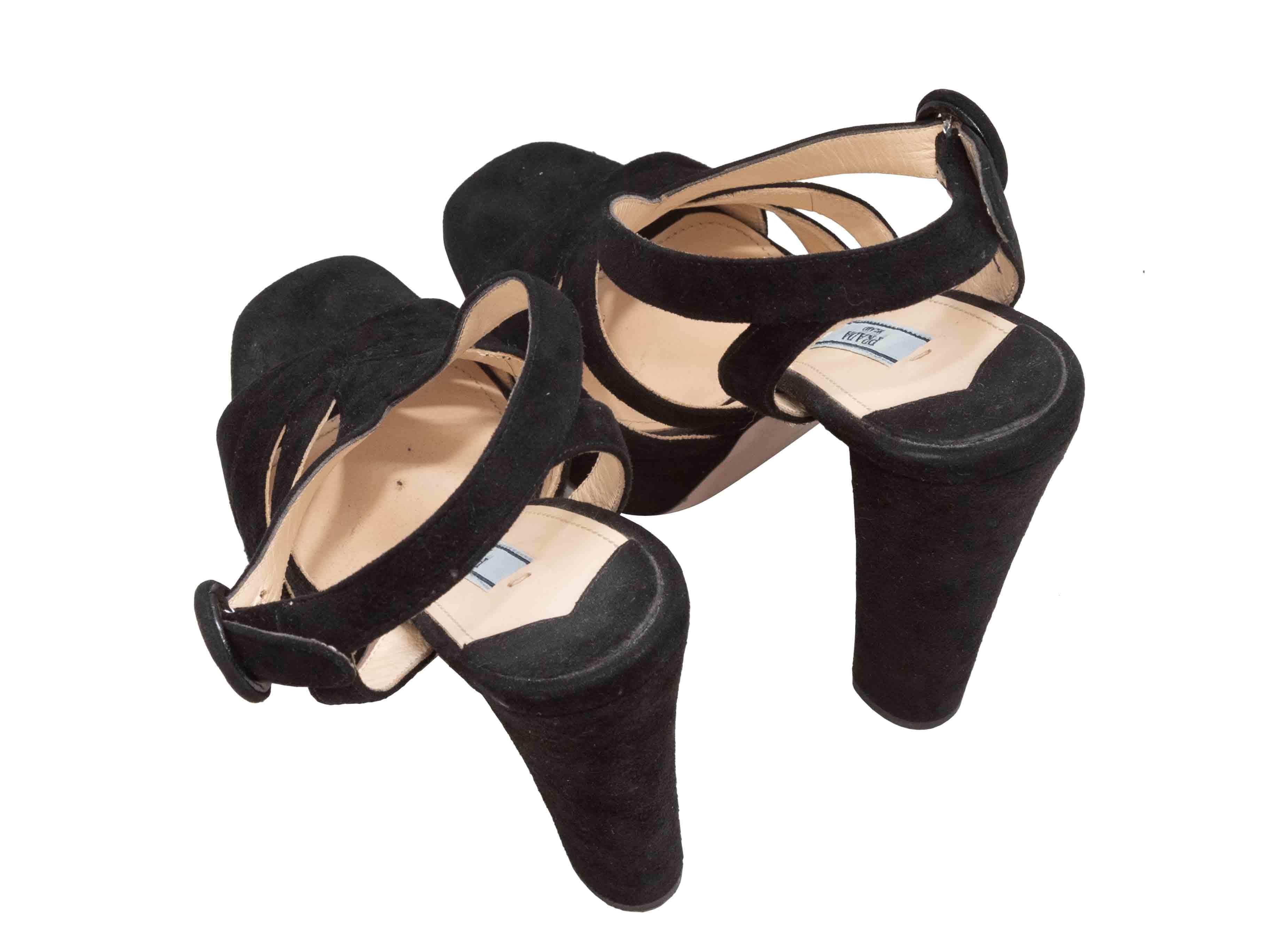 Nero Sandali con plateau in pelle scamosciata nera di Prada misura 37 in vendita