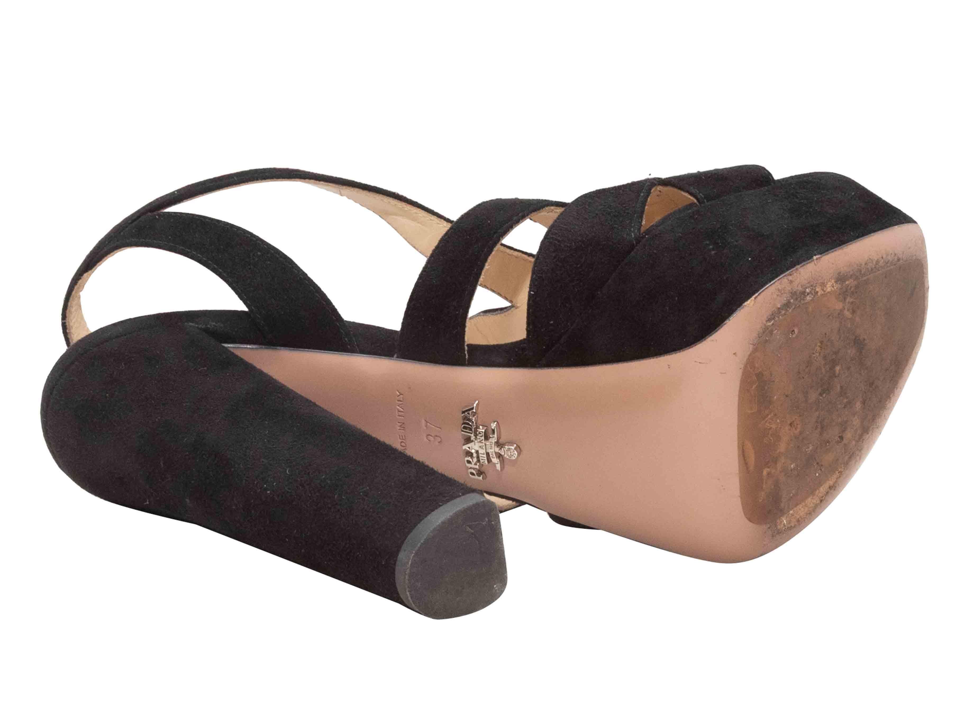 Donna Sandali con plateau in pelle scamosciata nera di Prada misura 37 in vendita