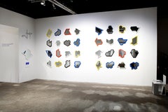 Specchio perimetrale nero presente n. 11 del designer Jonathan Nesci