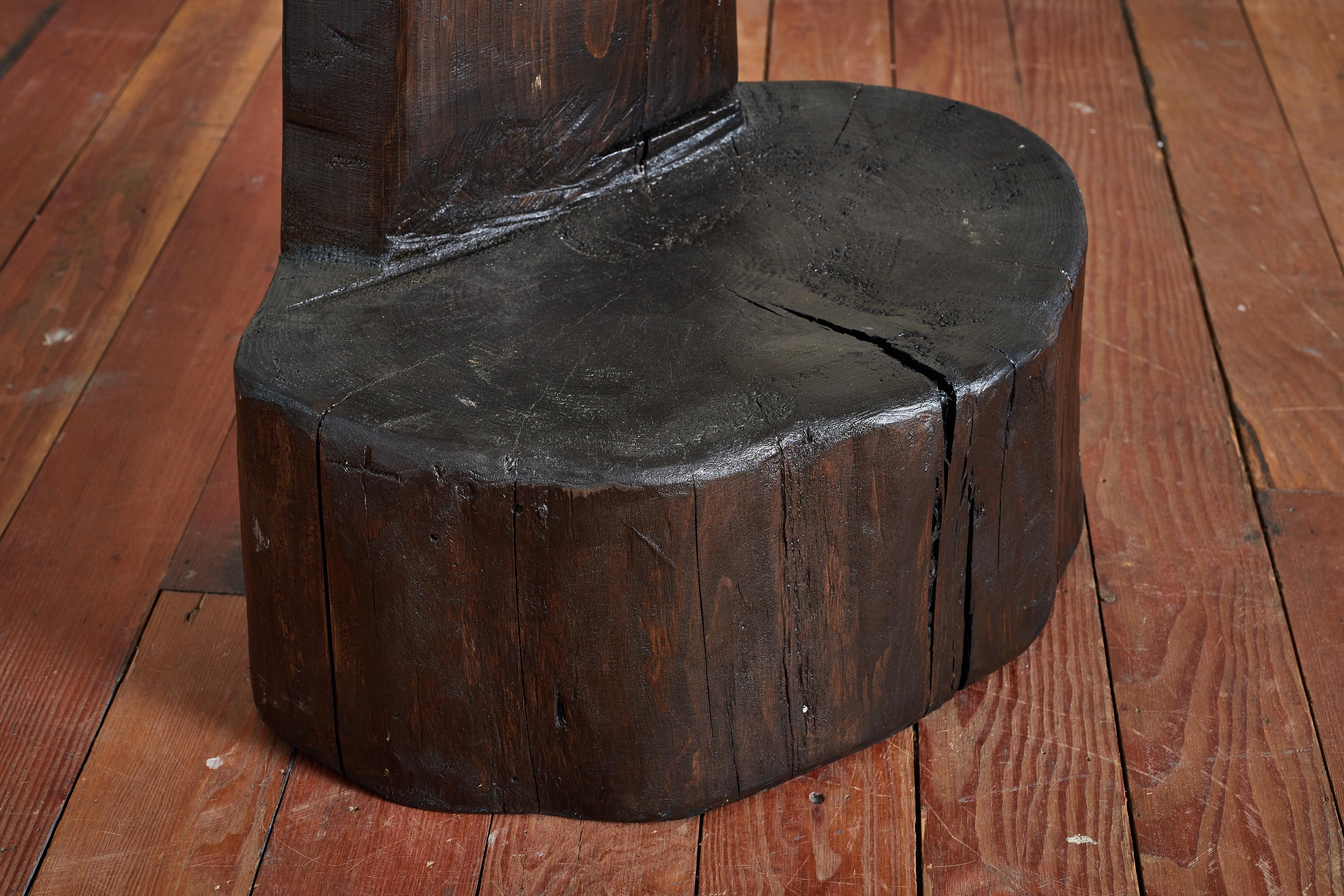 Schwarz Primitive Log Stühle im Angebot 5