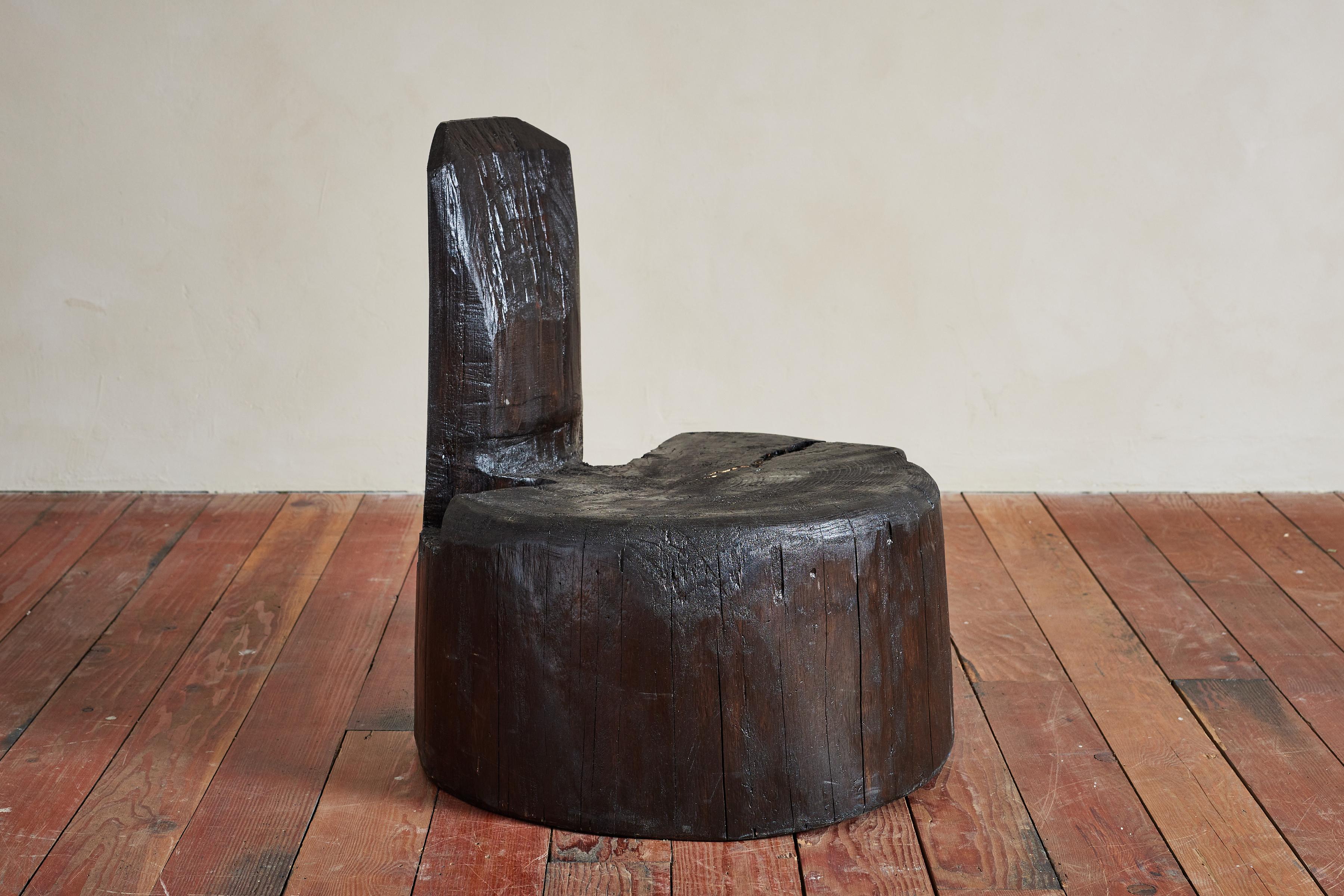 Schwarz Primitive Log Stühle (Mitte des 20. Jahrhunderts) im Angebot