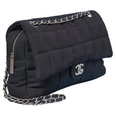 Tissu matelassé noir Sac Timeless CHANEL 2002