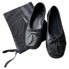 Chanel 2000s Black Quilted Lambskin Women's Ballet Flats with Bow