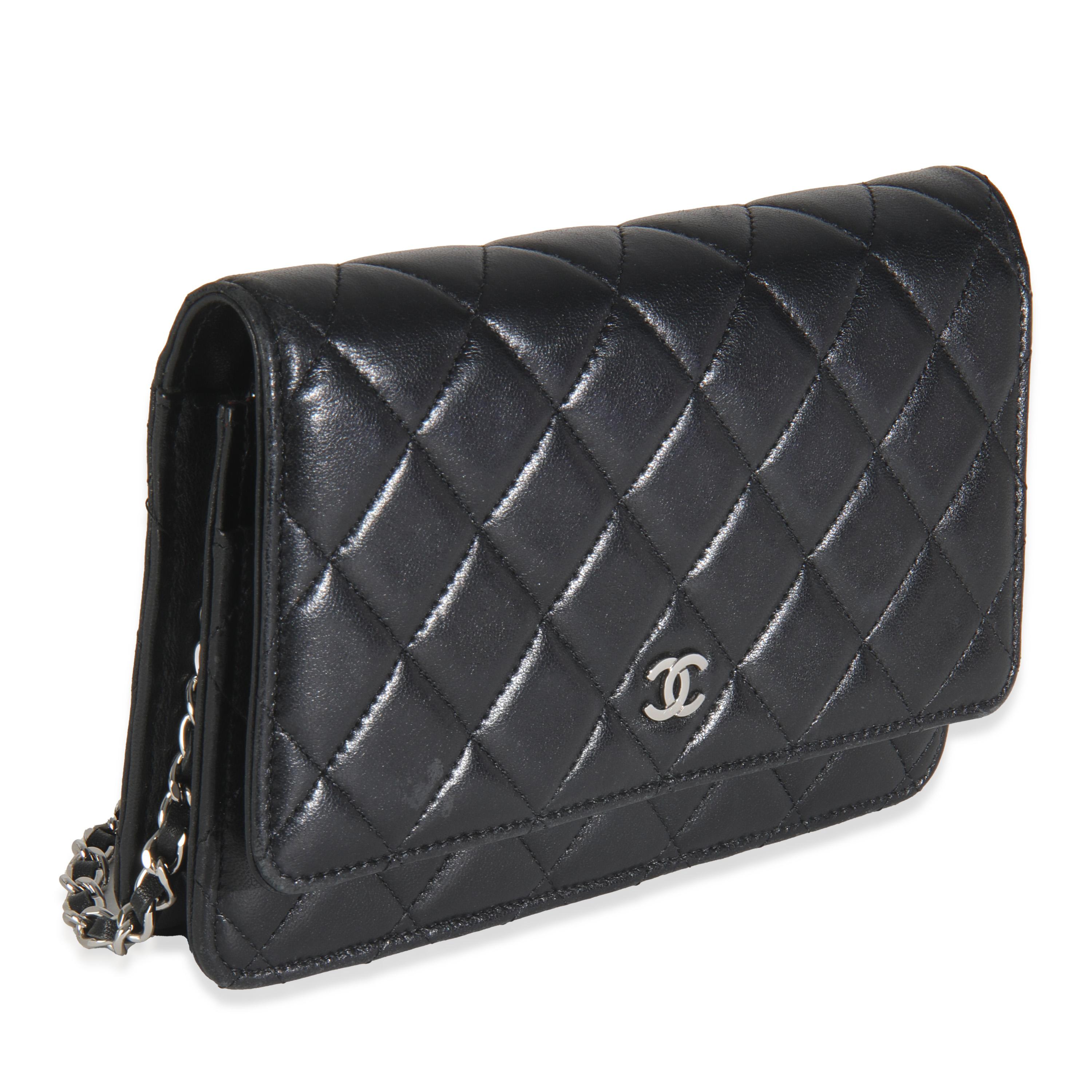 Cartera de piel de cordero acolchada negra con cadena Negro en venta
