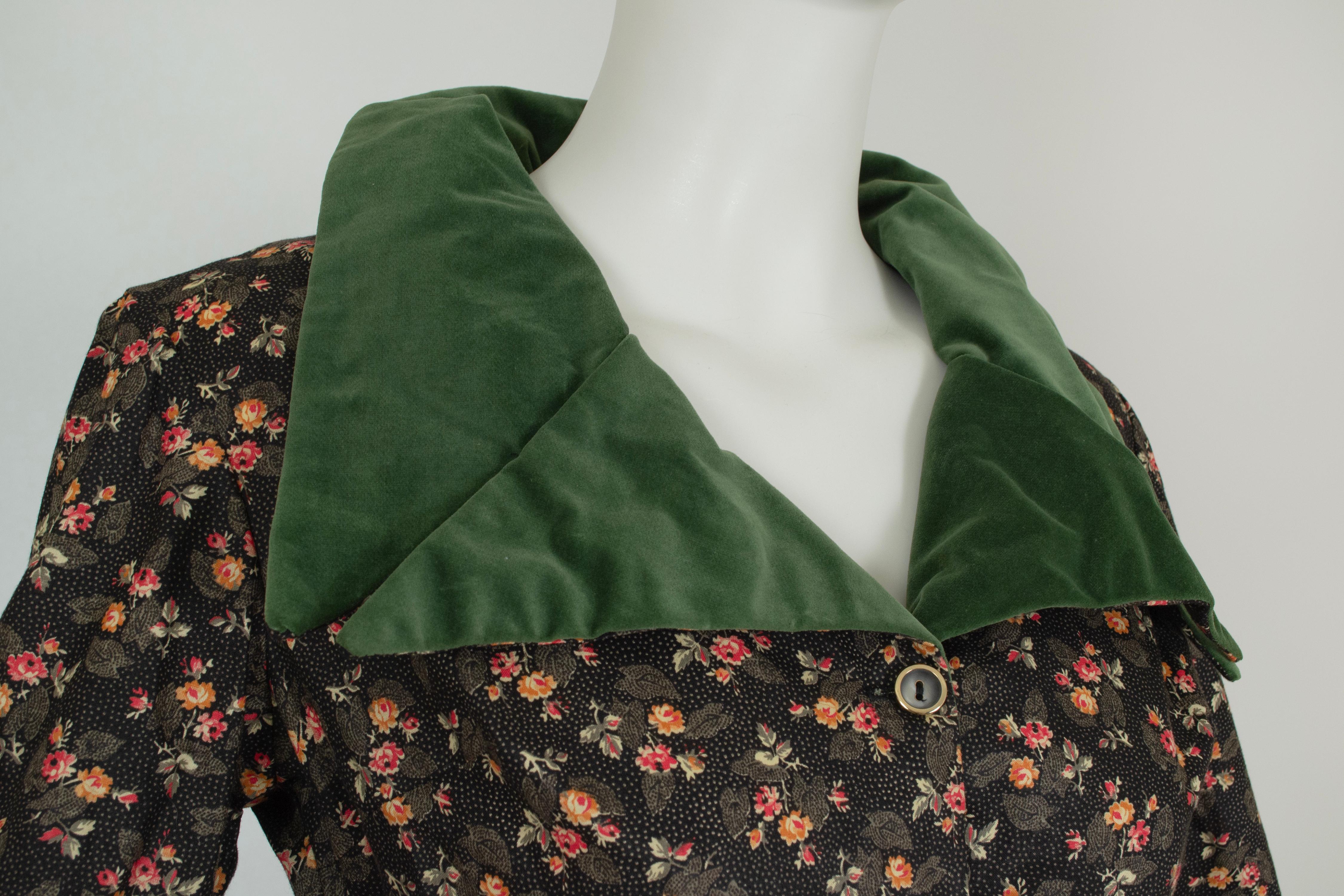 Schwarzes, gestepptes provenzalisches Hostessenkleid mit grünem Samtkragen - XS, 1950er Jahre im Angebot 5