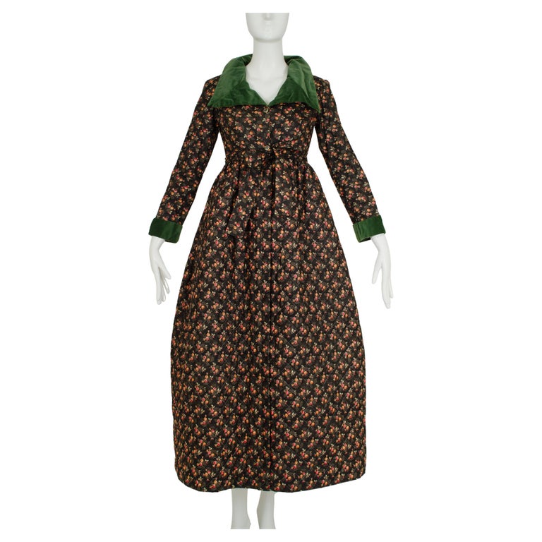 Black Quilted Provenal Hostess Dress W Green Velvet Portrait Collar  XS, 1950s