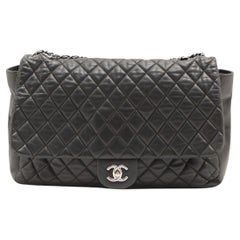 Black quilted soft Lambskin leather Chanel Jumbo Single Flap shoulder bag 