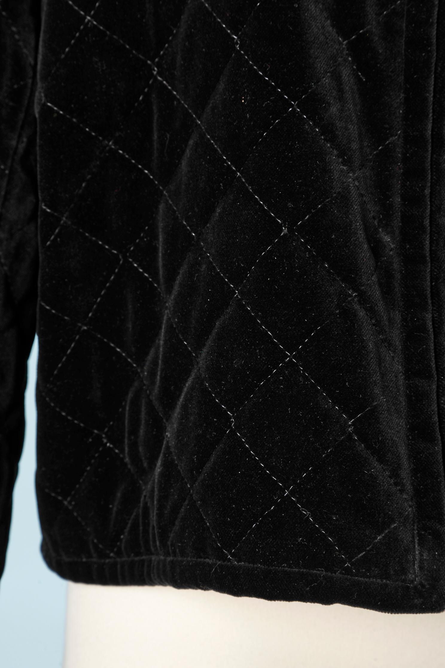 Black quilted velvet jacket with decorative buttons Valentino Boutique  In Excellent Condition In Saint-Ouen-Sur-Seine, FR