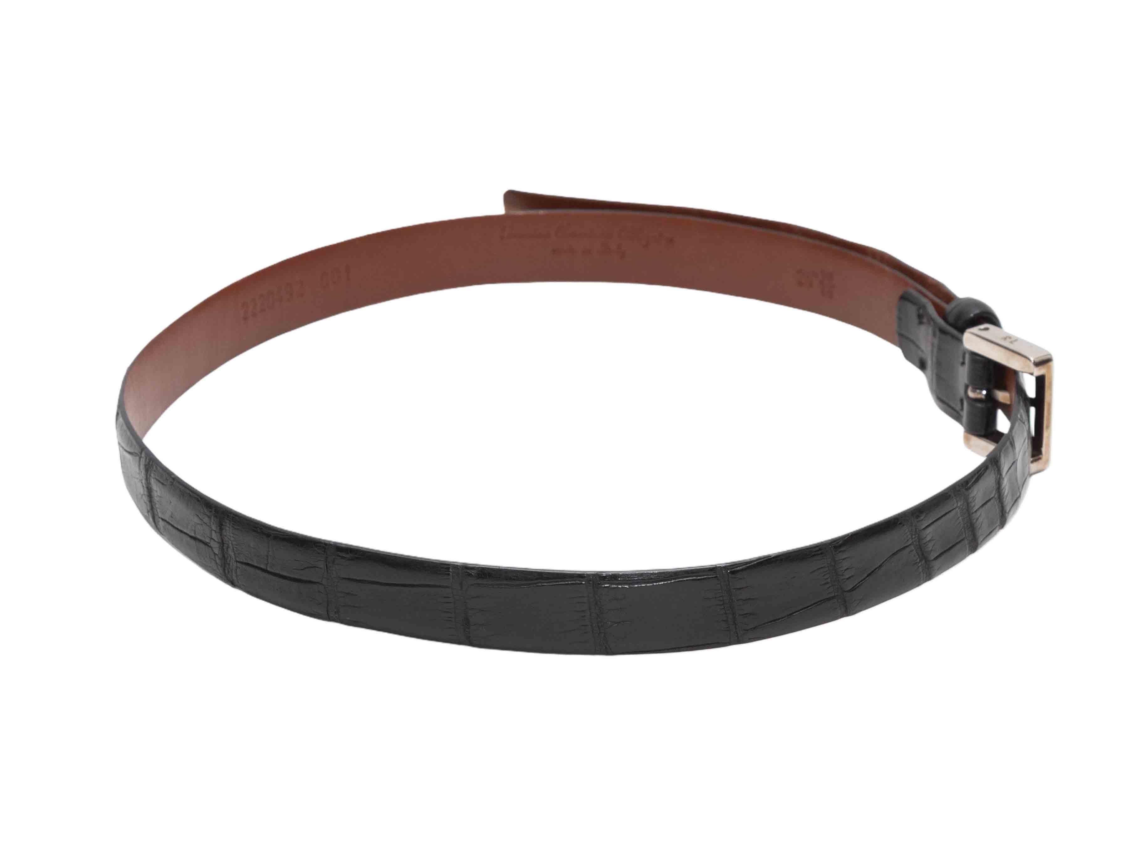 Cinturón de cocodrilo negro de Ralph Lauren. Cierre de hebilla plateada. 0,75