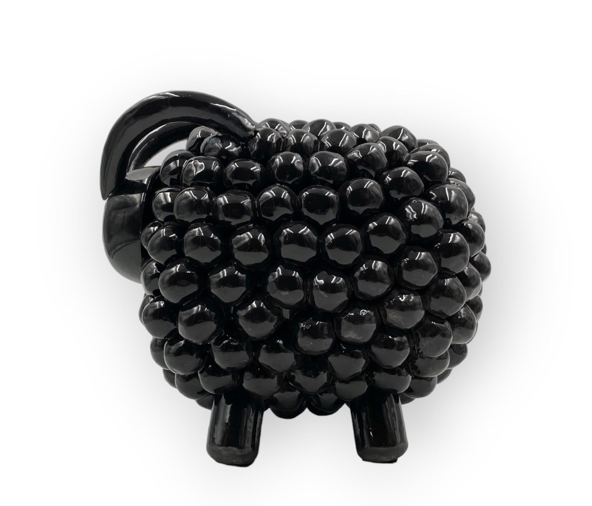 Sculpture en céramique bélier / mouton noir, Italie 1980 en vente 4