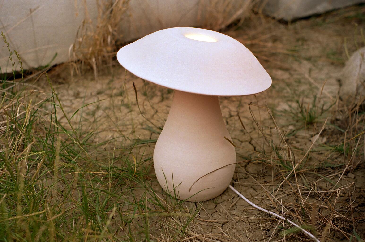 Black Raw Small Mushroom Lamp by Nick Pourfard In New Condition For Sale In Geneve, CH