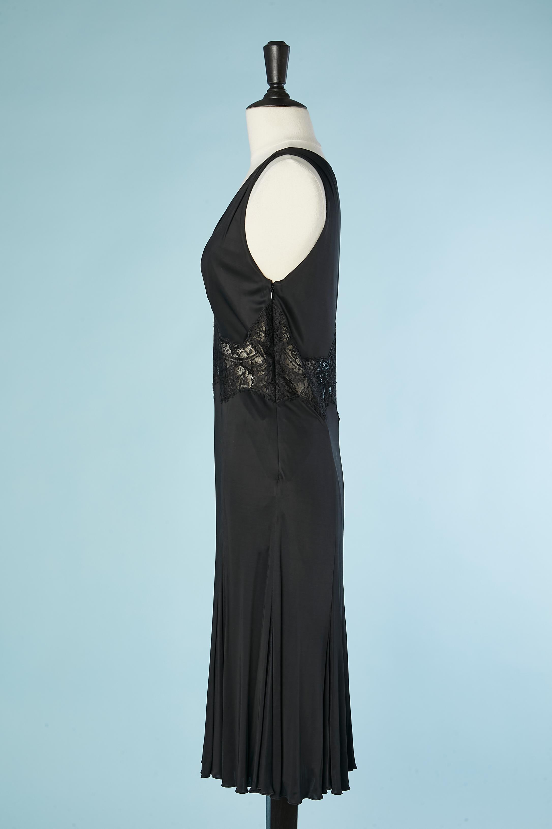 Black rayon cocktail dress with black see-through lace on the waist Versace  In Excellent Condition For Sale In Saint-Ouen-Sur-Seine, FR