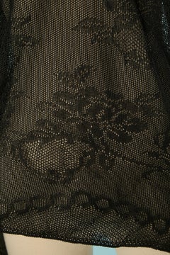 Top transparente de jacquard de malla de rayón negro con mangas abullonadas de CHANEL