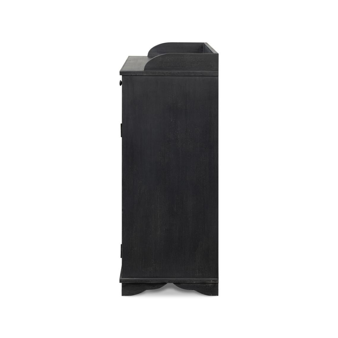 Legno Armadio nero in pino rigenerato in vendita