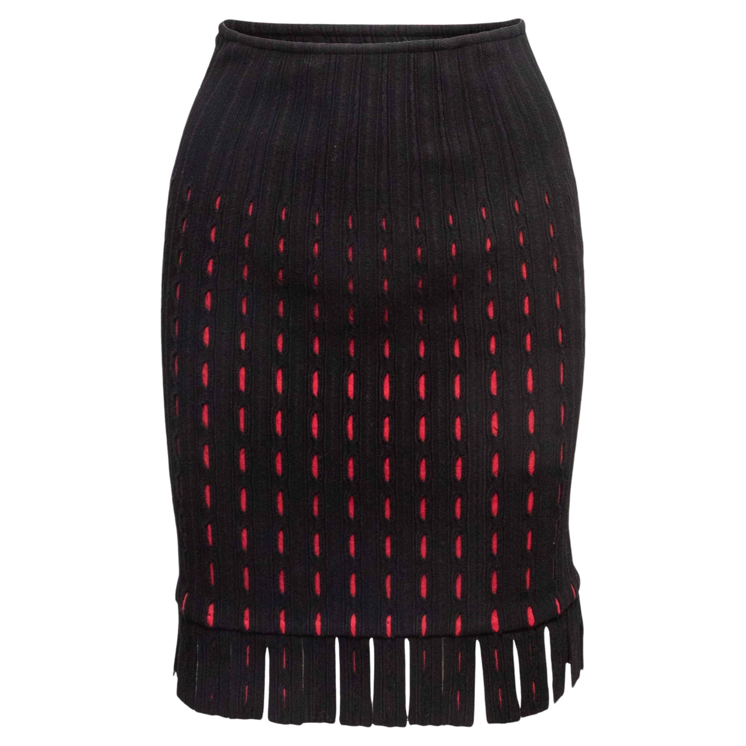 Schwarzer
roter Alaia Bodycon-Rock mit Fransenbesatz Größe IT 36