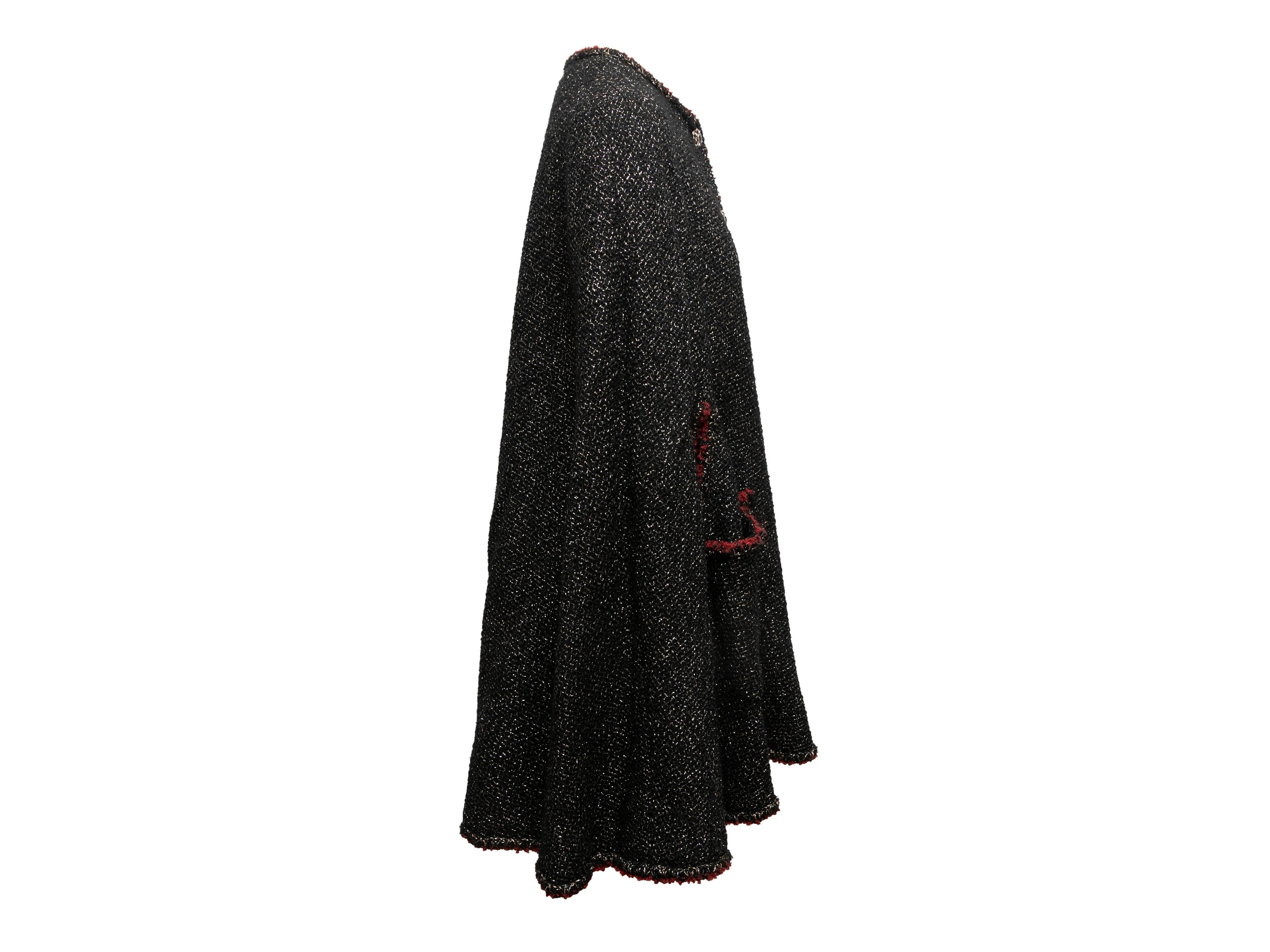 Women's or Men's Black & Red Chanel Fall/Winter 2006 Metallic Reversible Cape Size O/S For Sale