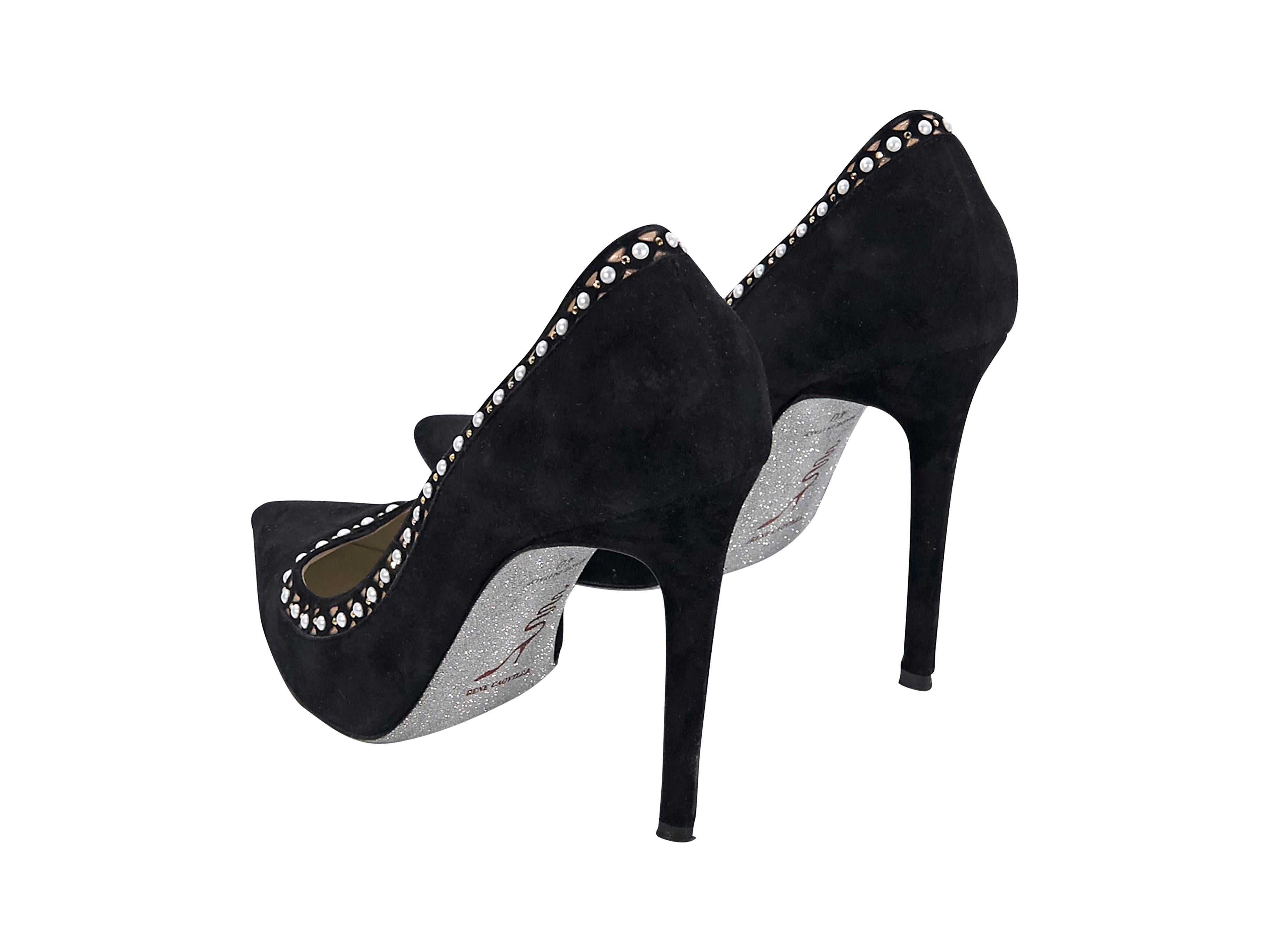 Black Rene Caovilla Embellished Suede Pumps In Good Condition In New York, NY
