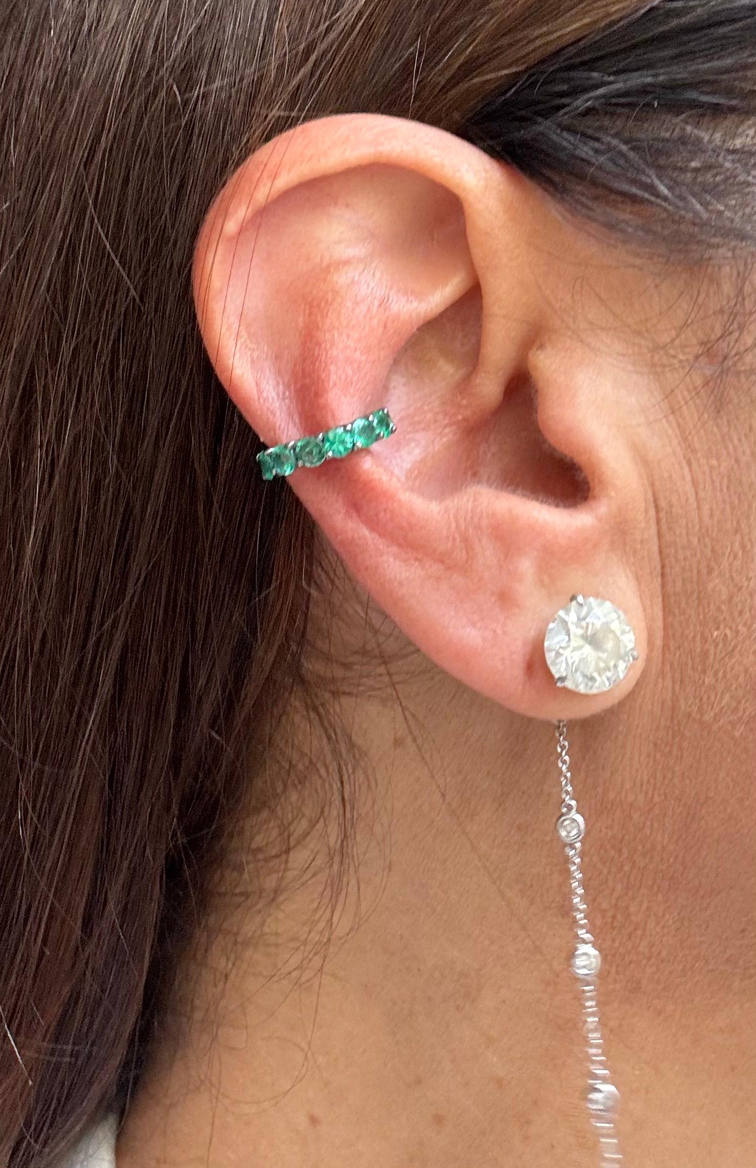 Boucles d'oreilles clips en rhodium noir et émeraude en vente 1