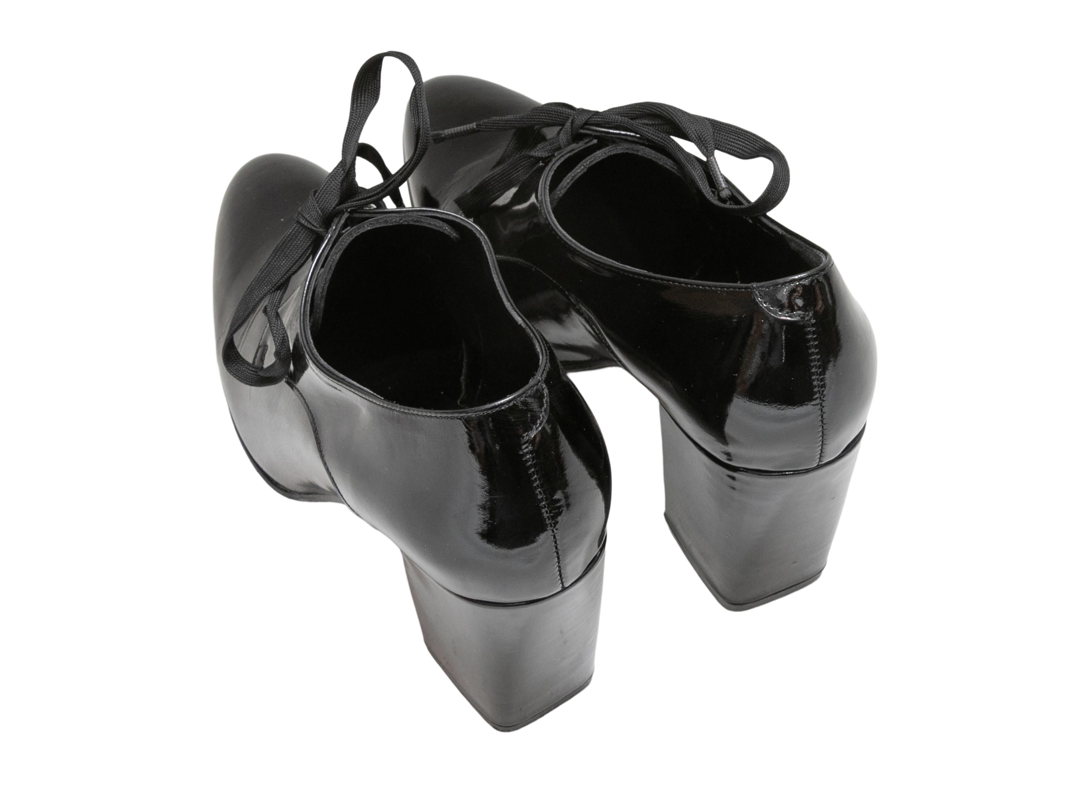 Black Robert Clergerie Patent Pointed-Toe Oxford Pumps Size 7 In Good Condition For Sale In New York, NY
