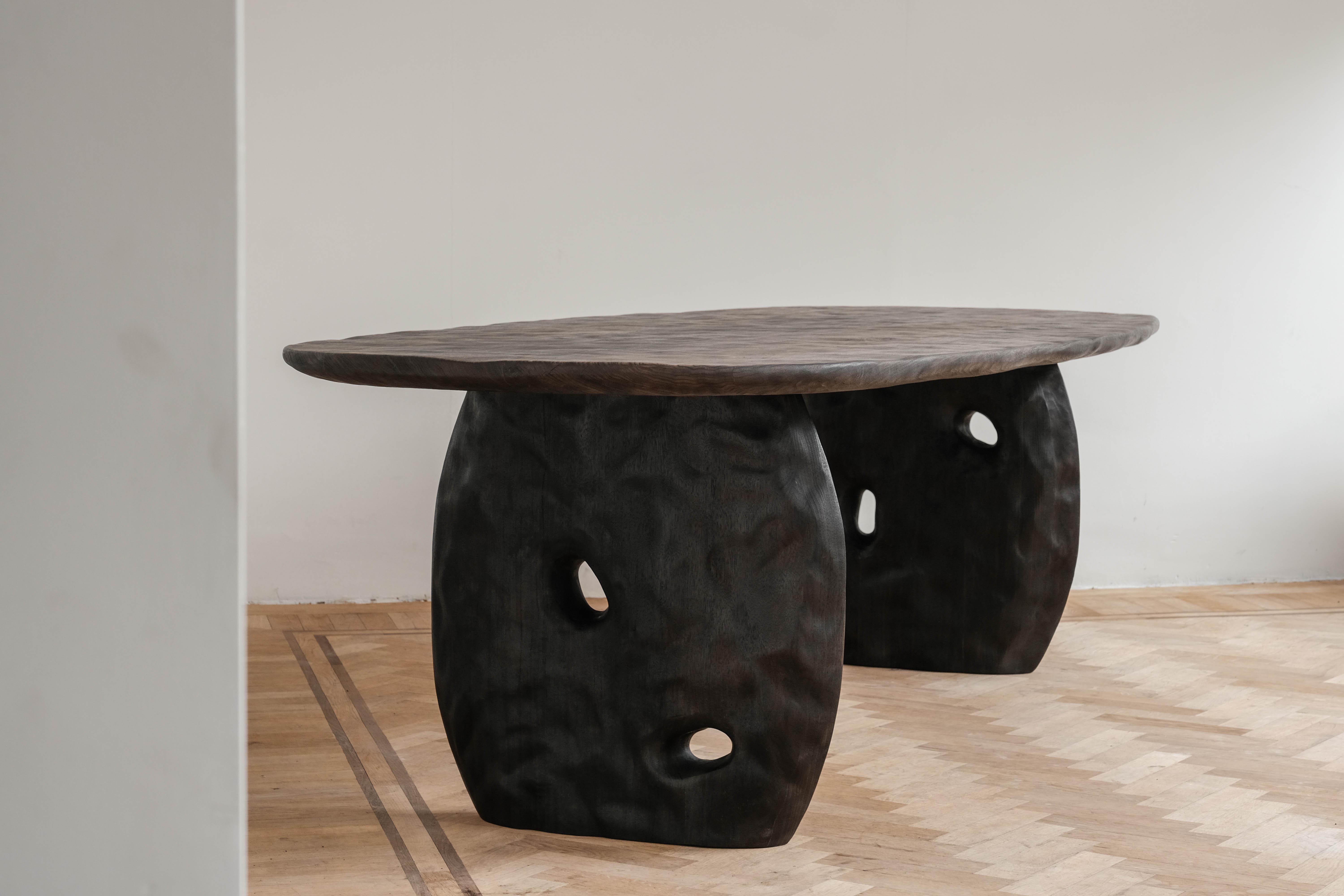 Black Rock Dining Table by Atelier Benoit Viaene In New Condition For Sale In Geneve, CH