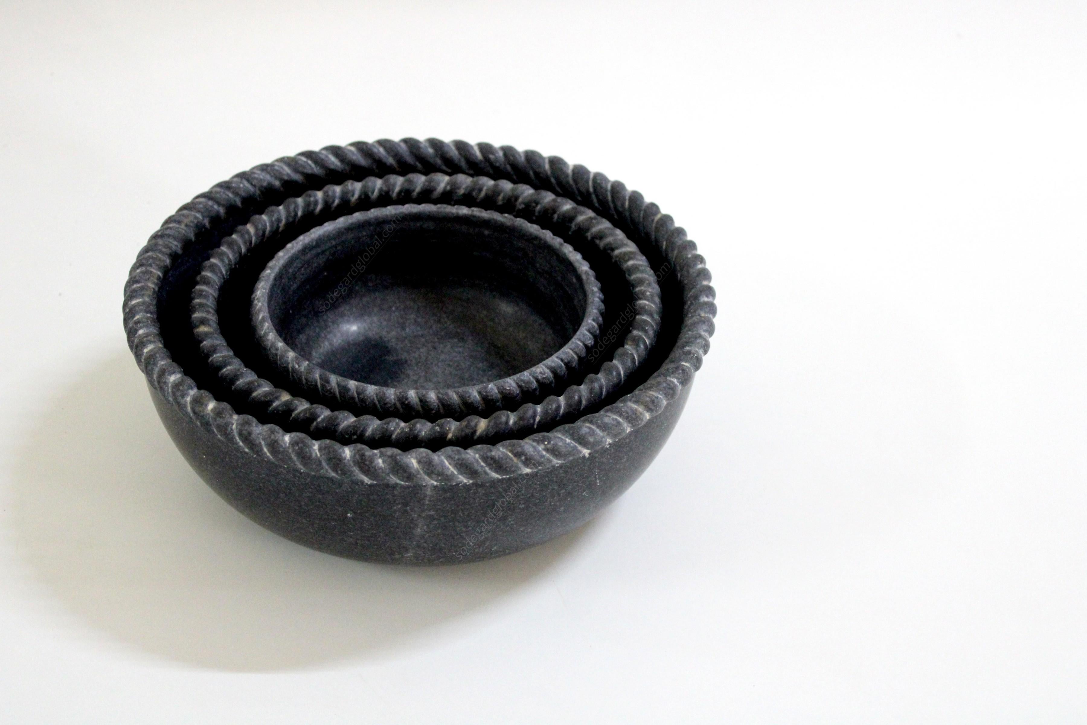Cuenco de cuerda de mármol negro hecho a mano en la India por Stephanie Odegard en venta 2