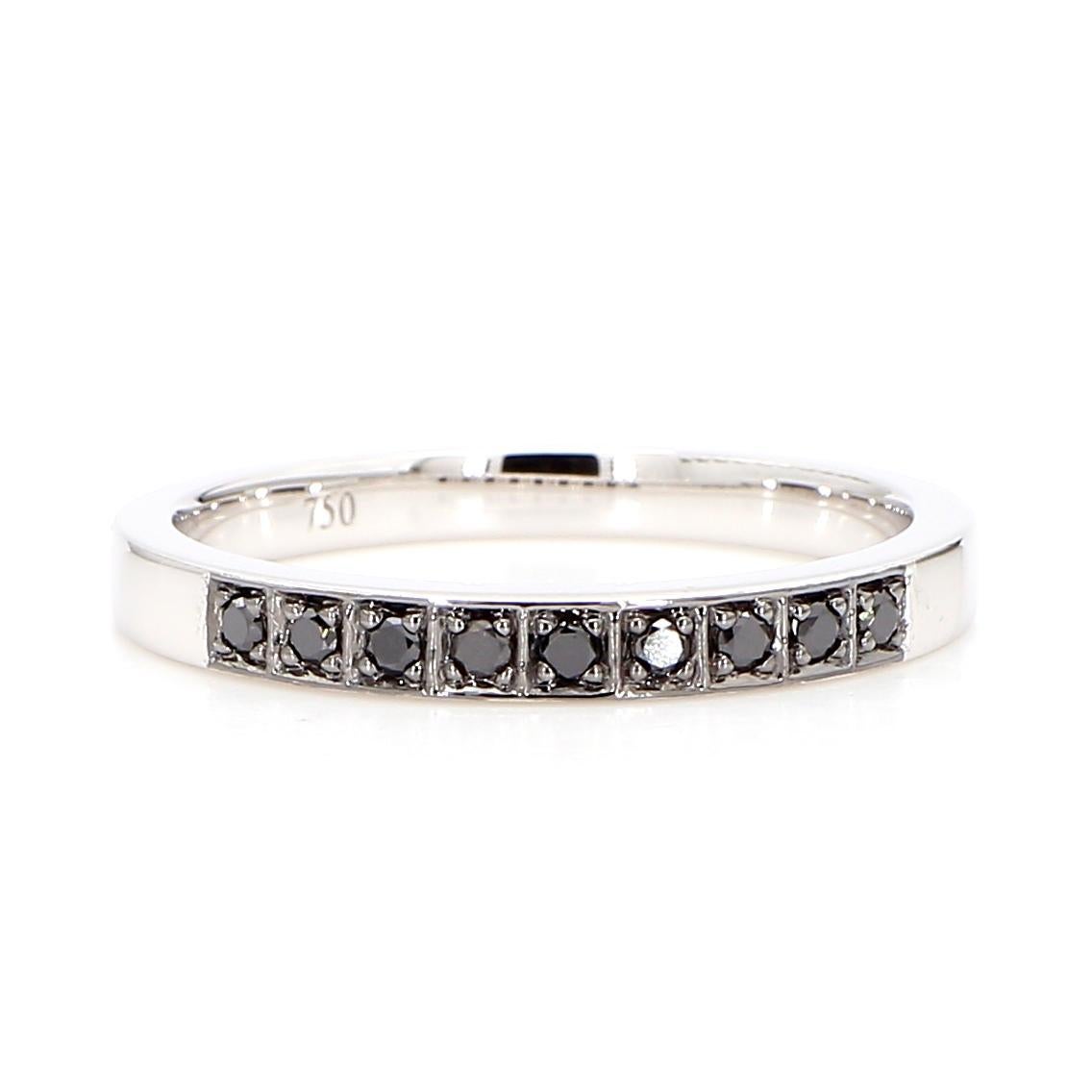 Contemporain Alliance en or blanc avec diamant rond noir de 0,11 carat TW en vente