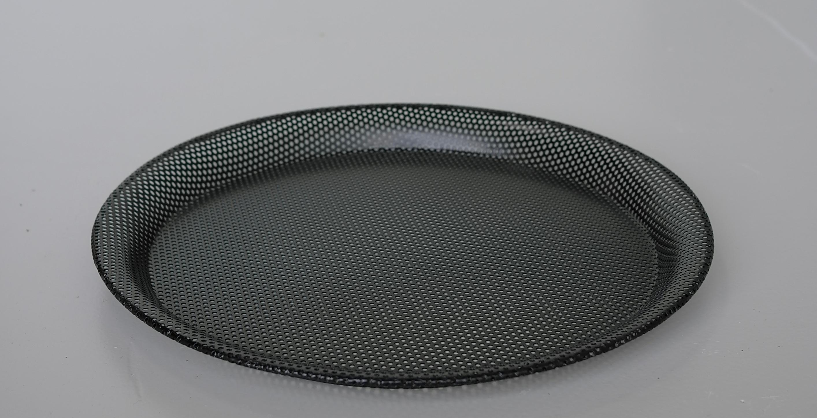 metal round trays