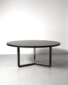 Schwarzer runder Tecno Tisch