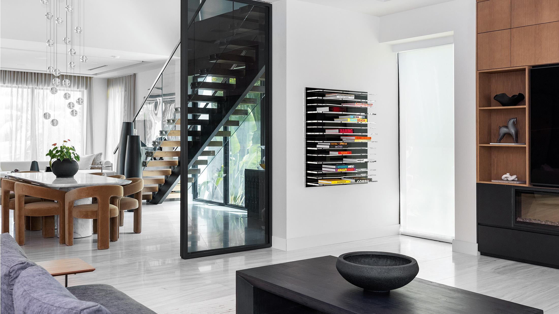 Black Sapere Bookcase by Migdalia Salazar, Mirror Acrylic Shelf In New Condition For Sale In New York, NY