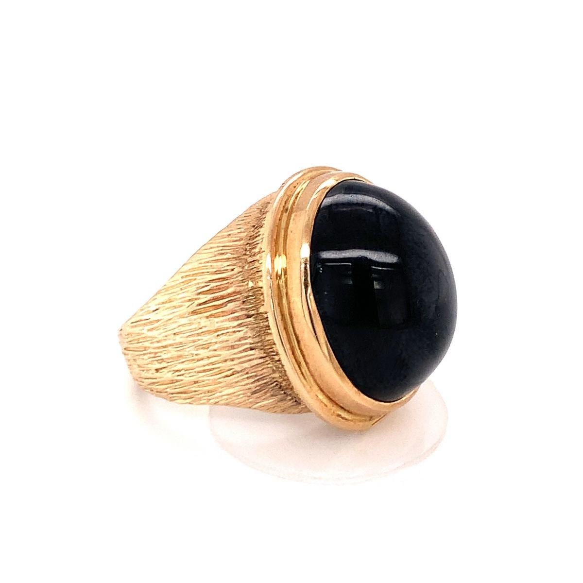 Black Sapphire 14K Yellow Gold Cocktail Ring, circa 1960s In Good Condition For Sale In Beverly Hills, CA