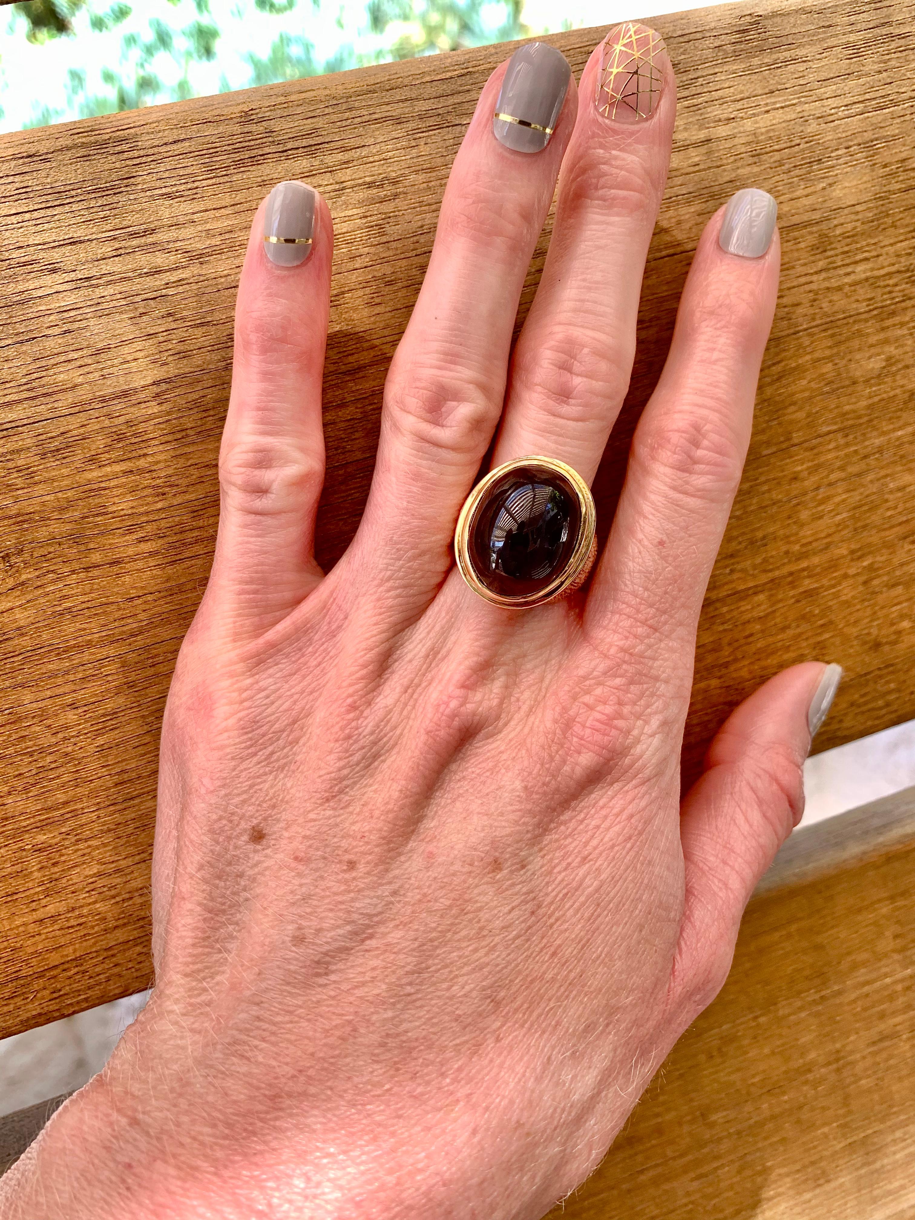 Women's Black Sapphire 14K Yellow Gold Cocktail Ring, circa 1960s For Sale
