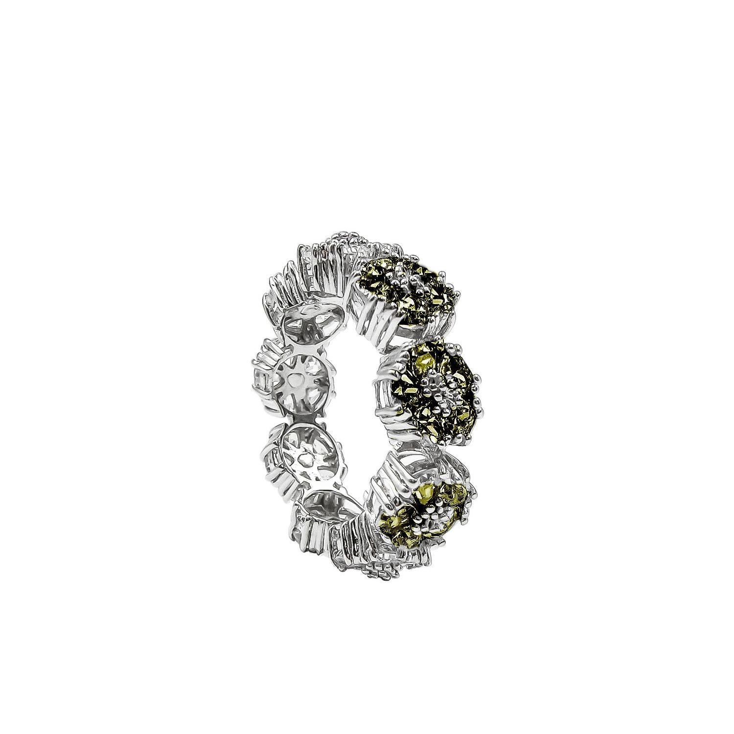Modern Black Sapphire Blossom Gemstone Trinity Ring For Sale