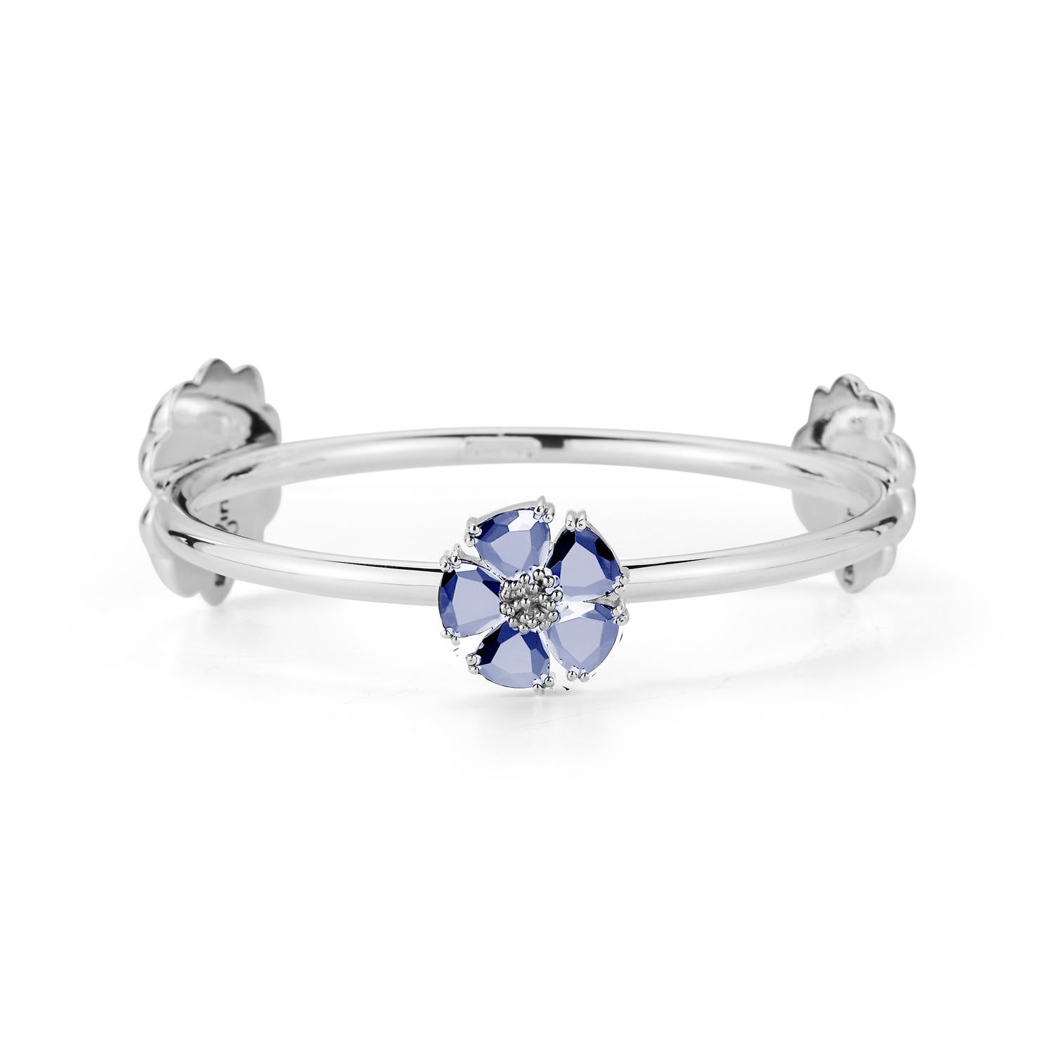 Designed in NYC

.925 Sterling Silver 5 x 7 mm Black Sapphire Mixed Blossom Stone Bangle. No matter the season, allow natural beauty to surround you wherever you go. Mixed blossom stone bangle: 

Sterling silver 
High-polish finish
Medium-weight 
3D